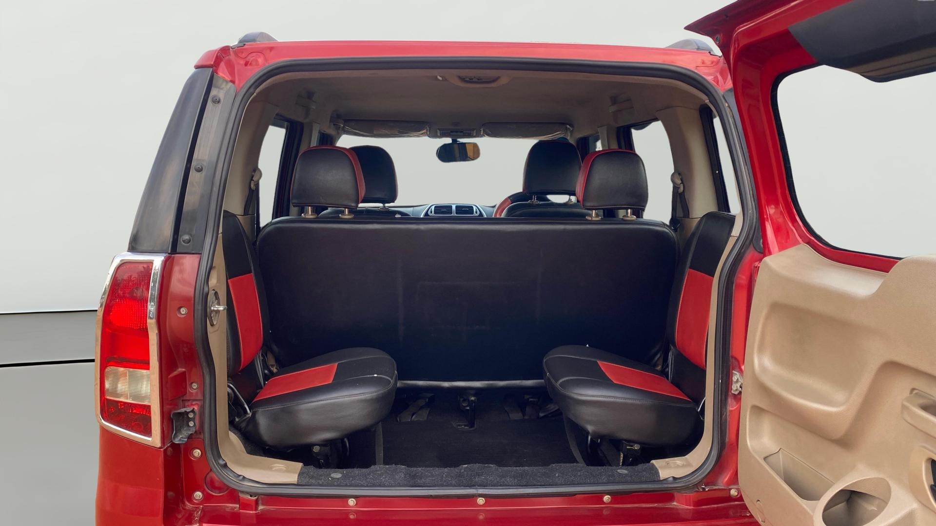 View 2016 Mahindra TUV300 T8 Image 37 Used 2016 Mahindra TUV300 T8 Image 37