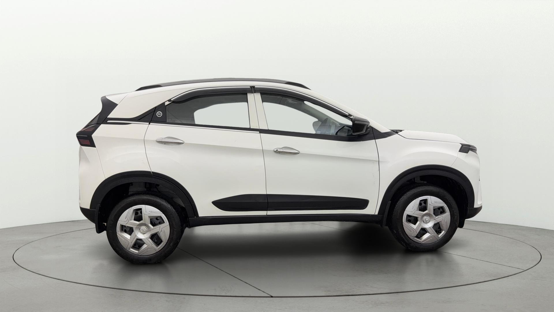 View 2024 Tata Nexon Revotron XE Image 8 Used 2024 Tata Nexon Revotron XE Image 8