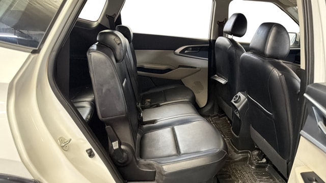 View Kia Carens Image 30 Used Kia Carens Image 30