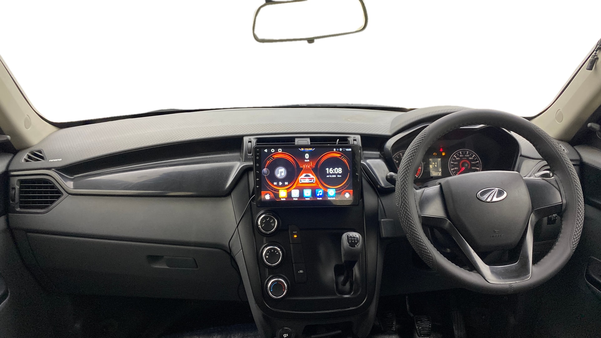 View 2018 Mahindra KUV100 K2 Petrol BS IV Image 15 Used 2018 Mahindra KUV100 K2 Petrol BS IV Image 15