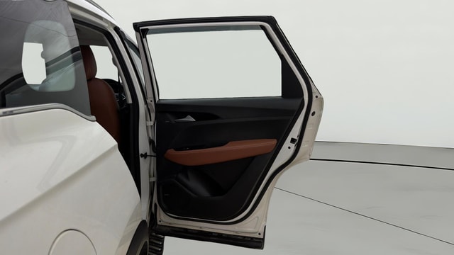 View MG Hector Plus Image 6 Used MG Hector Plus Image 6