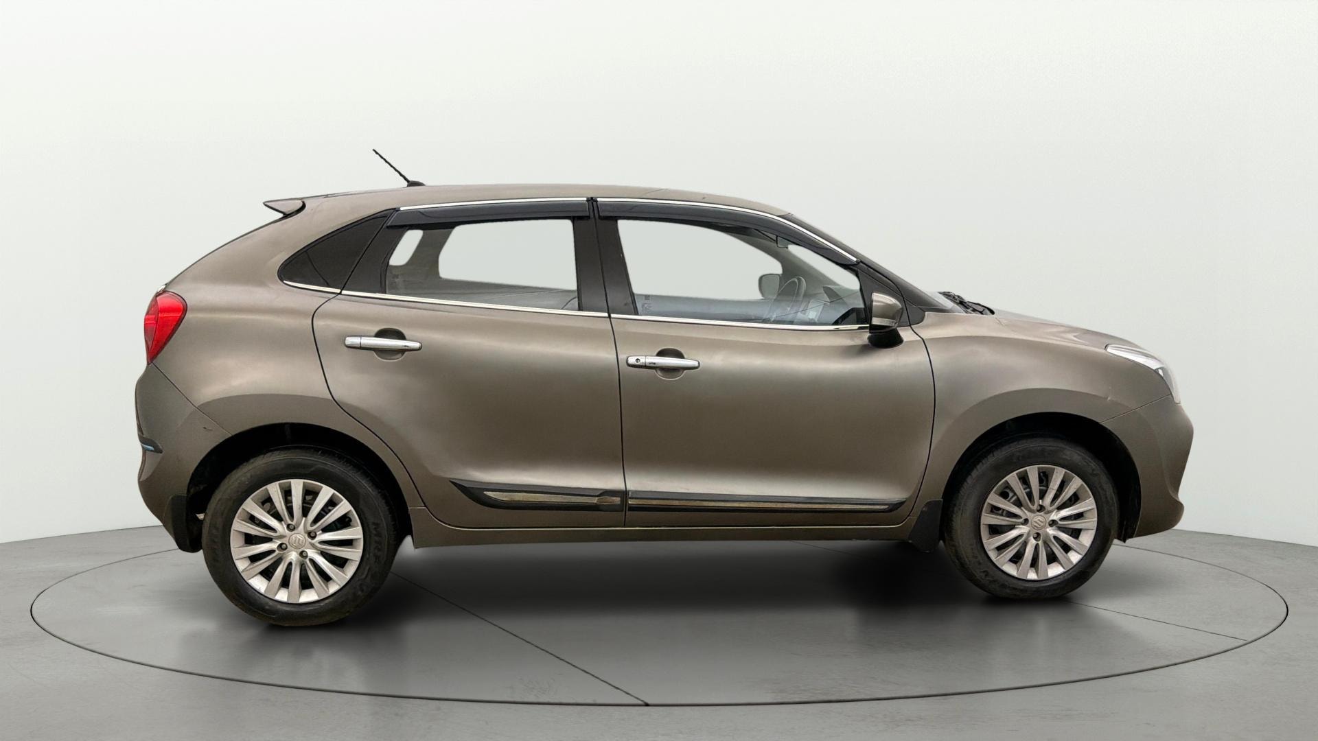 View 2022 Maruti Suzuki 1000 Base Variant Image 8 Used 2022 Maruti Suzuki 1000 Base Variant Image 8