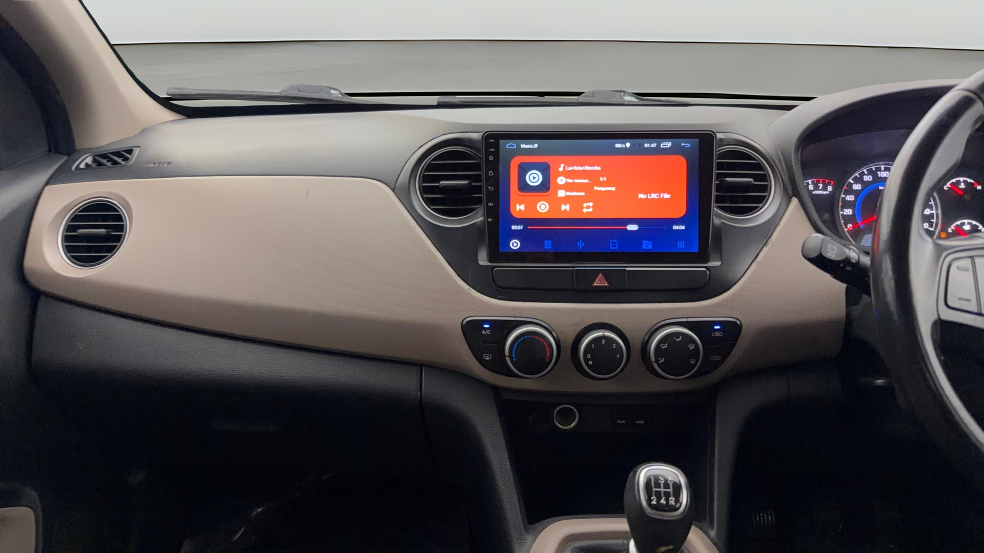 View 2014 Hyundai Grand i10 1.2 Asta Petrol Image 17 Used 2014 Hyundai Grand i10 1.2 Asta Petrol Image 17