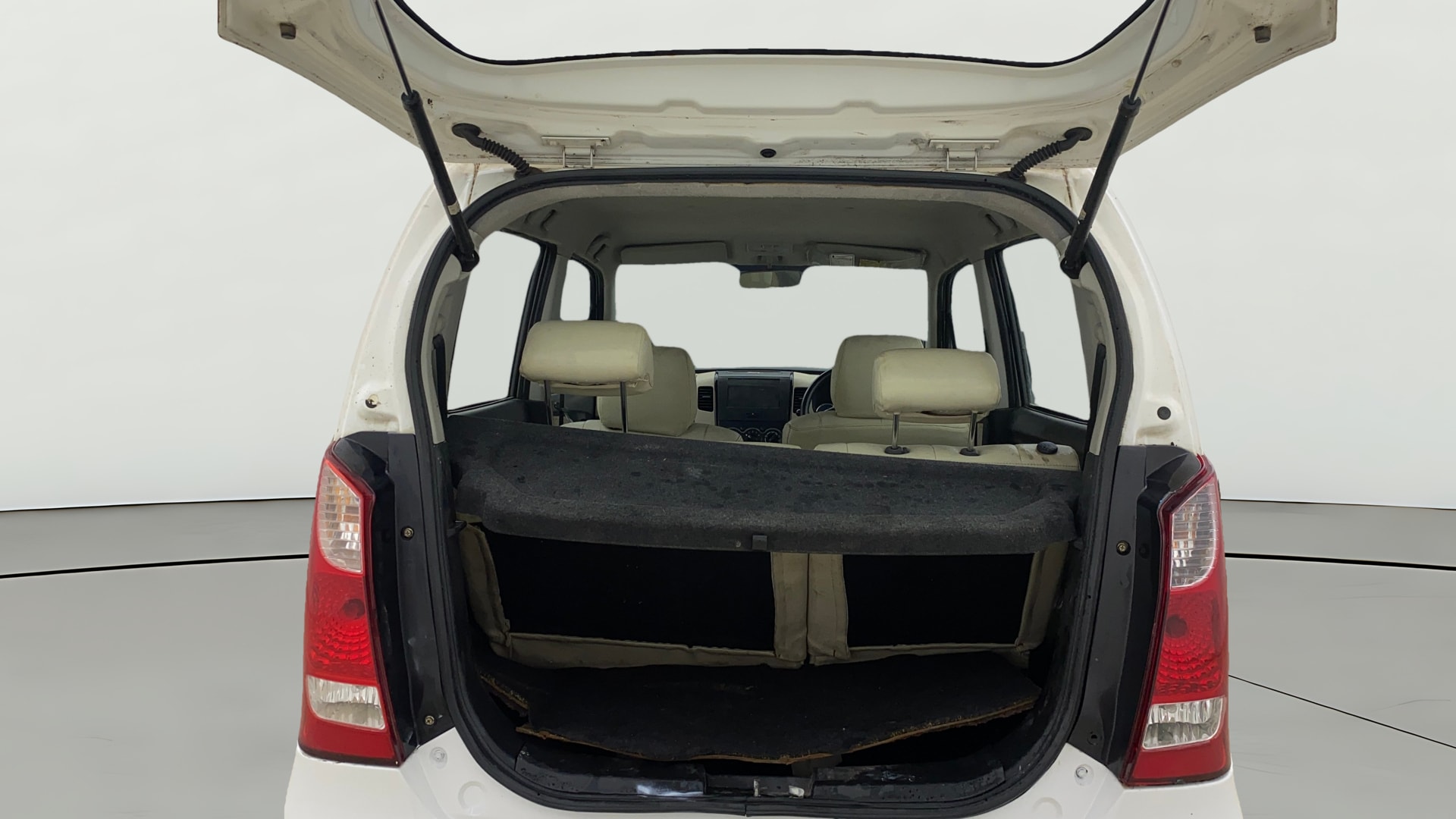 View 2019 Maruti Suzuki 1000 Base Variant Image 37 Used 2019 Maruti Suzuki 1000 Base Variant Image 37