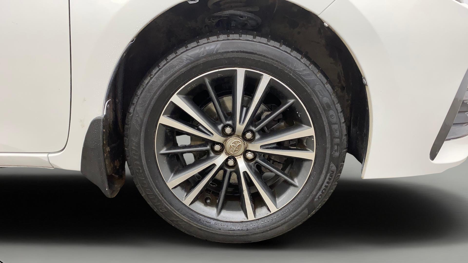 View 2017 Toyota Corolla Altis 1.8 VL AT Image 42 Used 2017 Toyota Corolla Altis 1.8 VL AT Image 42