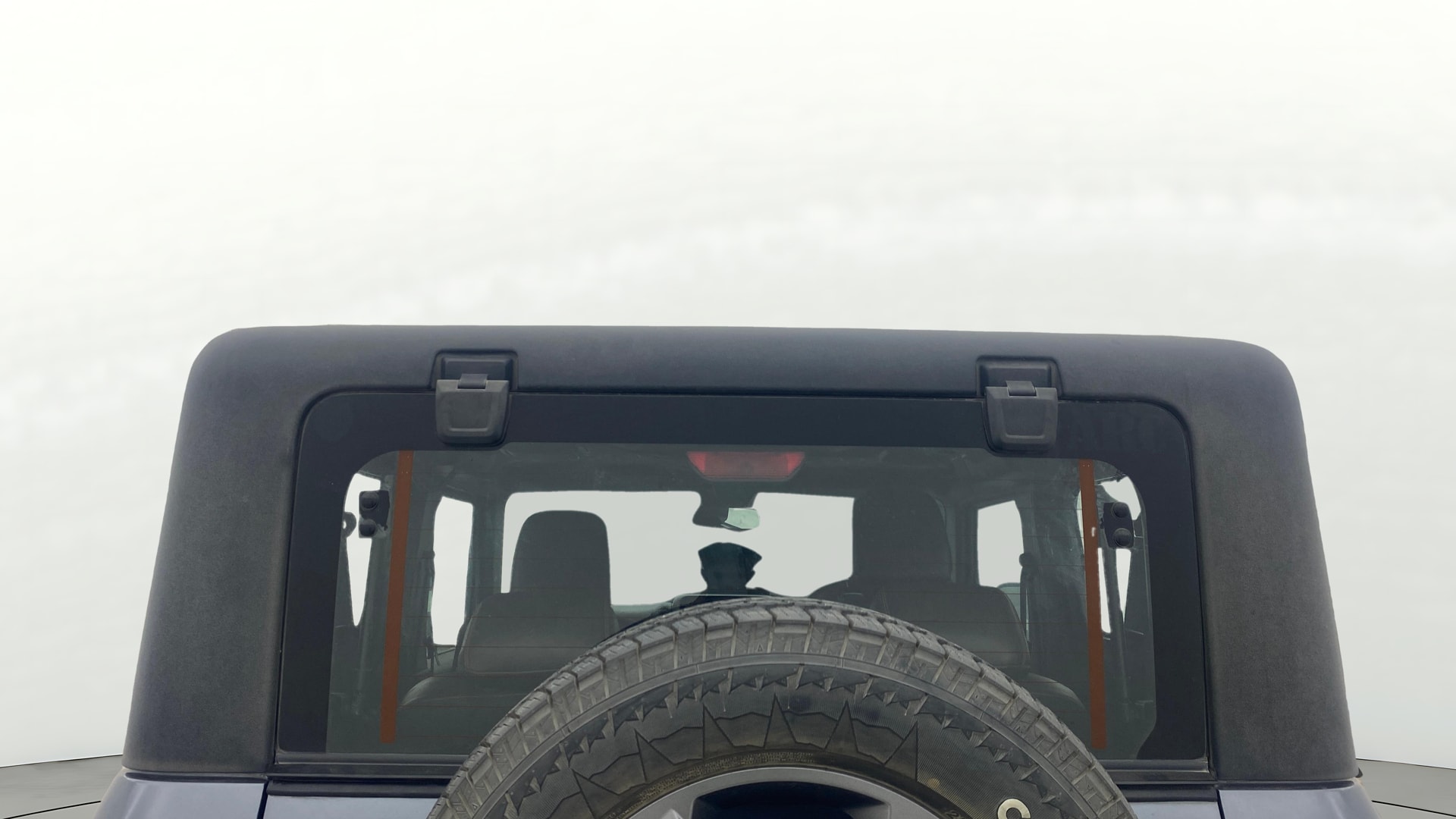 View 2022 Mahindra Thar AX Standard Manual Soft Top 6 Seater Image 5 Used 2022 Mahindra Thar AX Standard Manual Soft Top 6 Seater Image 5