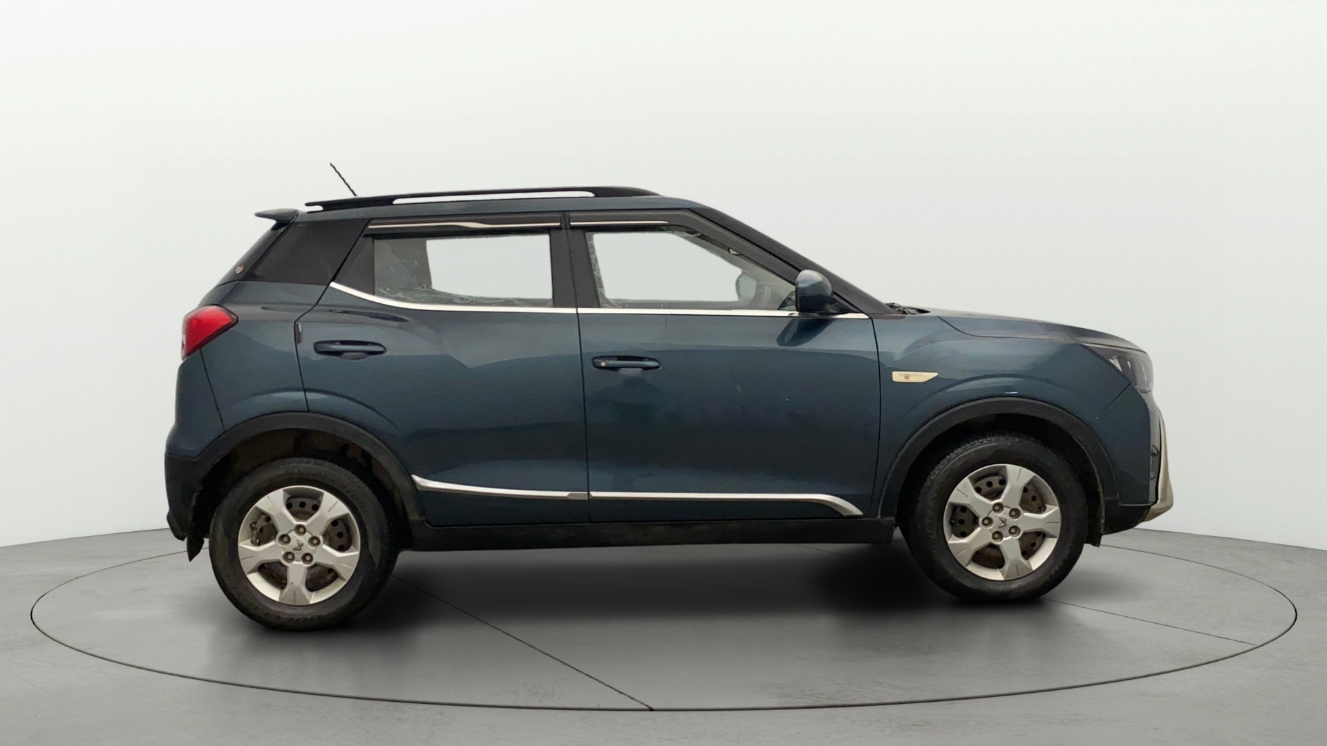 Used 2023 Mahindra XUV300 Used 2023 Mahindra XUV300