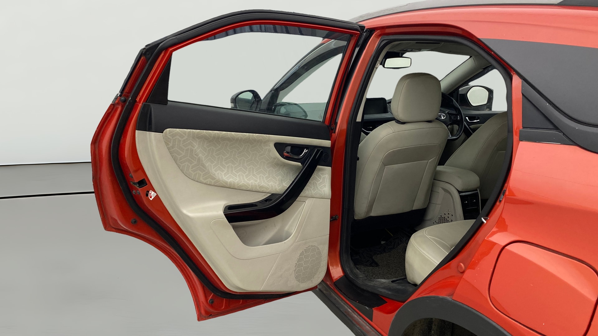 View 2023 Tata Nexon XZA Plus Diesel Image 15 Used 2023 Tata Nexon XZA Plus Diesel Image 15