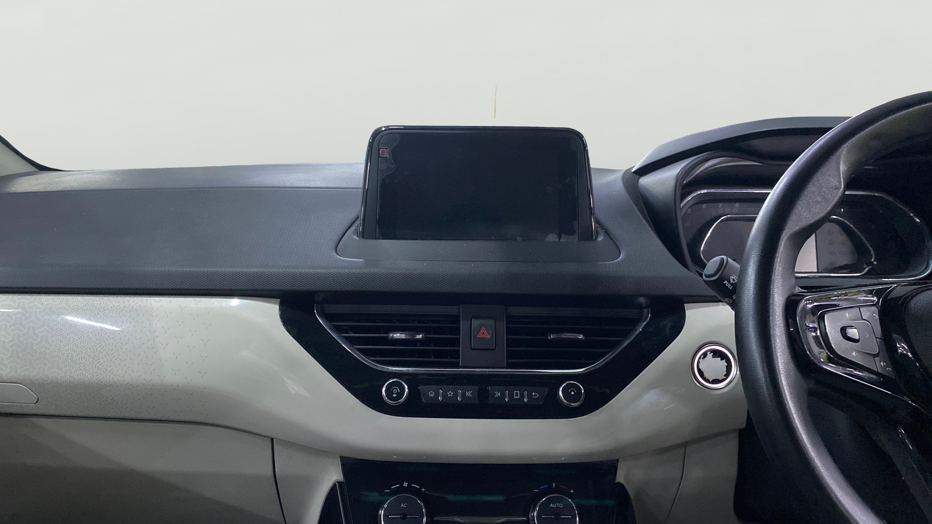 View 2020 Tata Nexon Revotron XZ Plus Luxs Jet Edition Image 33 Used 2020 Tata Nexon Revotron XZ Plus Luxs Jet Edition Image 33
