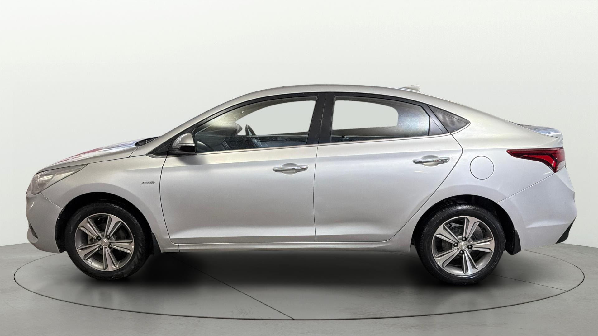 View 2018 Hyundai Verna 1.6 VTVT SX (O) AT Image 26 Used 2018 Hyundai Verna 1.6 VTVT SX (O) AT Image 26