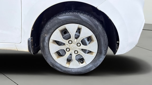 View Hyundai Xcent Image 39 Used Hyundai Xcent Image 39