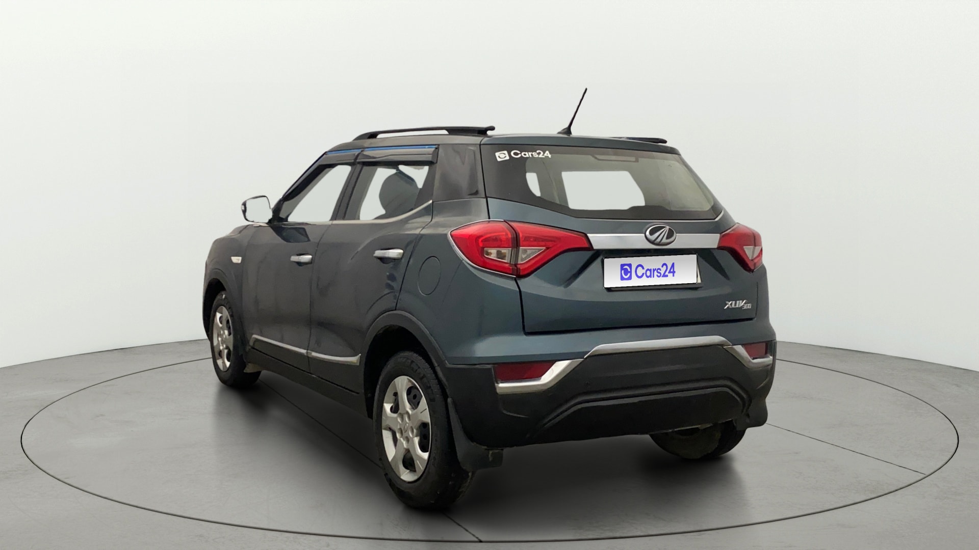 Used 2022 Mahindra XUV300 Used 2022 Mahindra XUV300