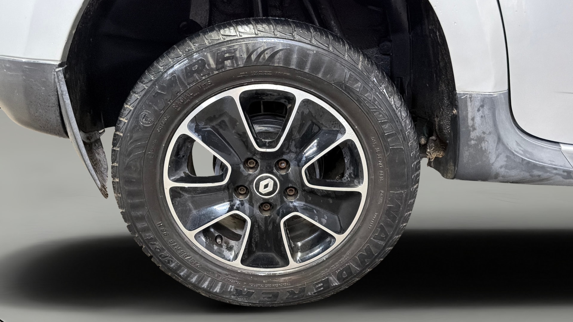 View 2019 Renault Duster Petrol RxS CVT Petrol Image 23 Used 2019 Renault Duster Petrol RxS CVT Petrol Image 23