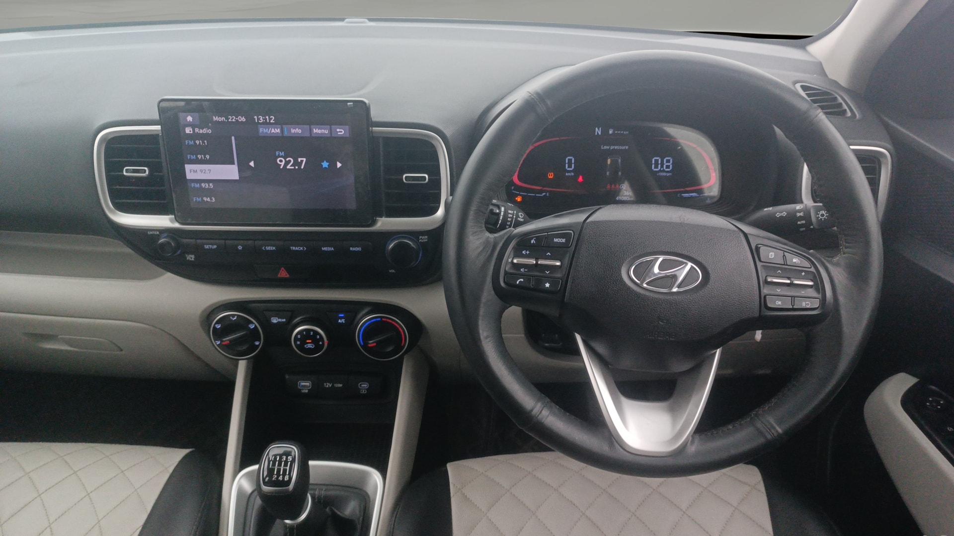 View 2023 Hyundai Venue S (O) 1.0 Turbo Petrol MT Image 21 Used 2023 Hyundai Venue S (O) 1.0 Turbo Petrol MT Image 21