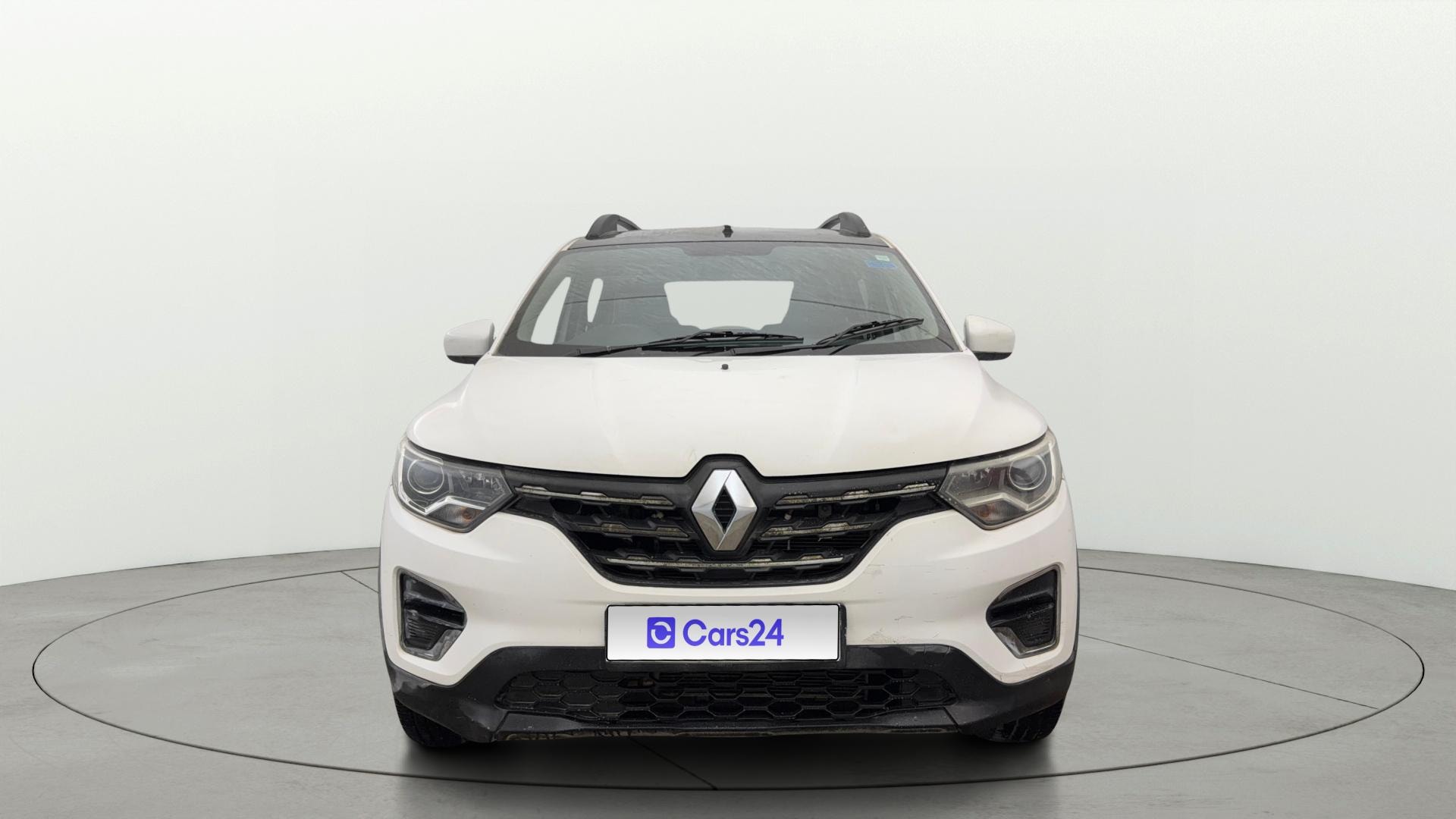 View 2020 Renault Triber RXE Image 1 Used 2020 Renault Triber RXE Image 1