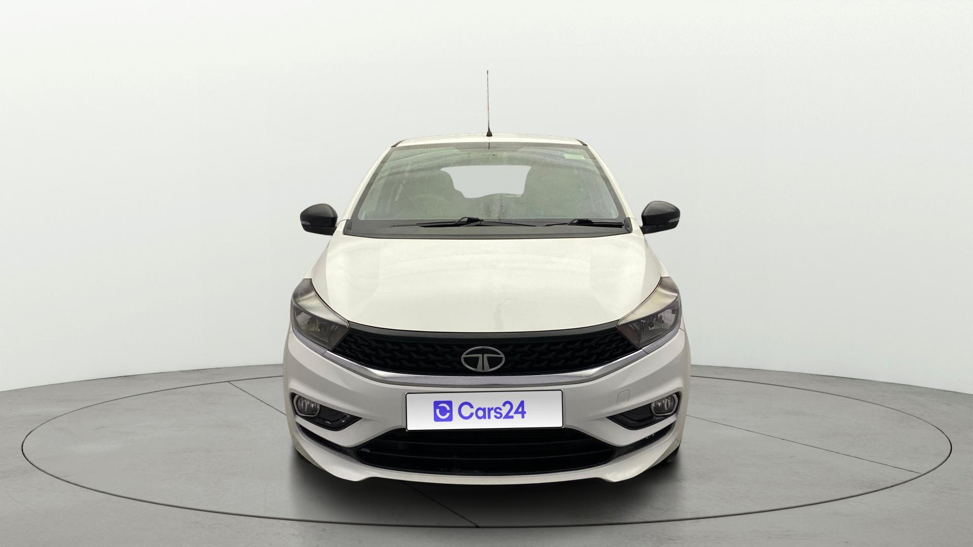 View 2021 Tata Tiago Revotorq XB Image 1 Used 2021 Tata Tiago Revotorq XB Image 1