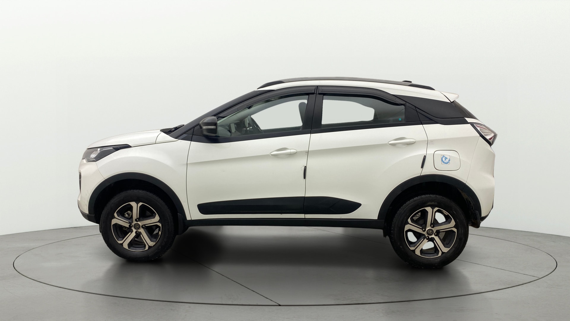 View 2024 Tata Nexon Revotron XZ Plus Lux Image 5 Used 2024 Tata Nexon Revotron XZ Plus Lux Image 5