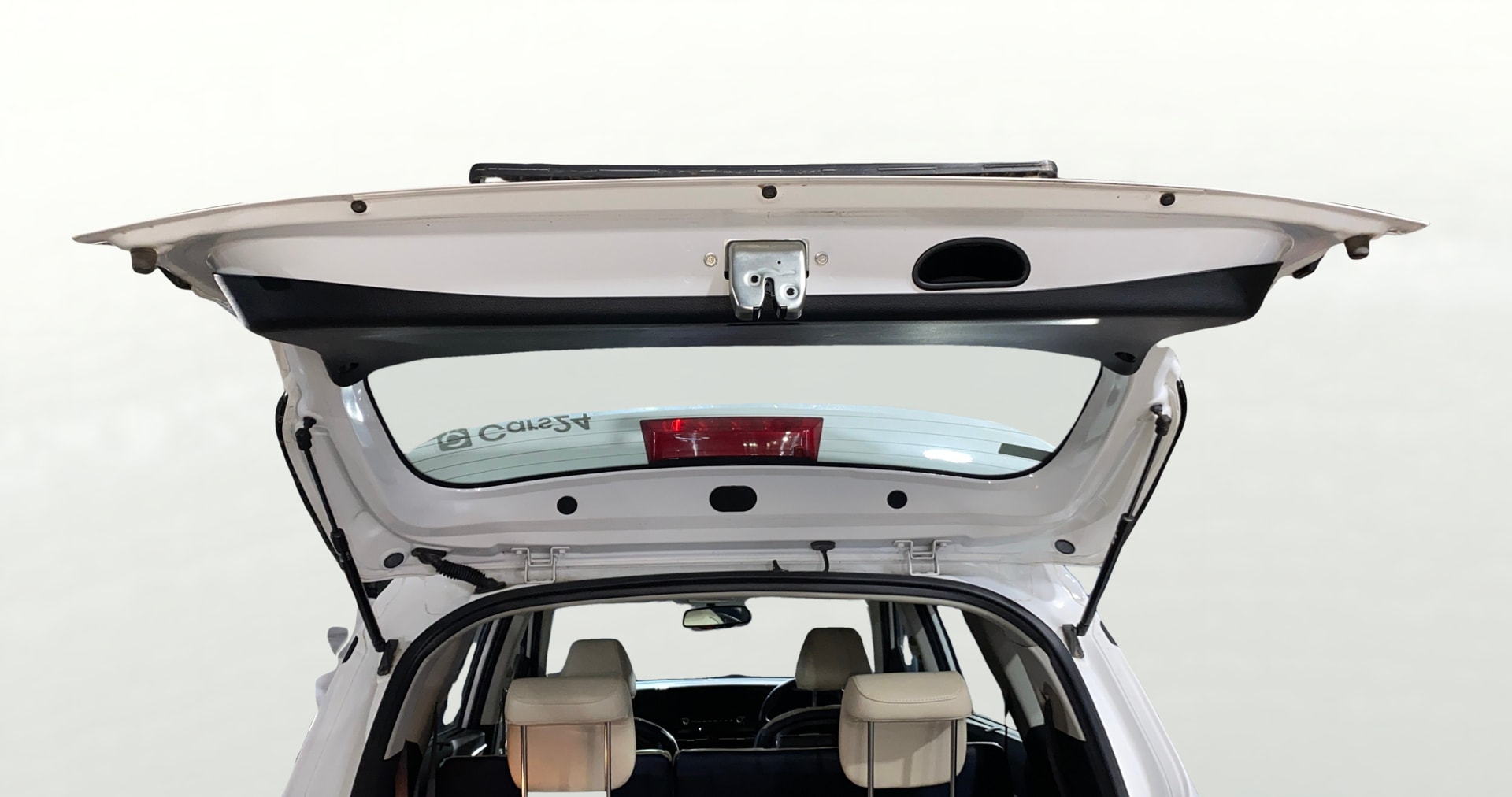 View 2023 Kia Carens Prestige 1.5 Petrol 7 STR Image 33 Used 2023 Kia Carens Prestige 1.5 Petrol 7 STR Image 33