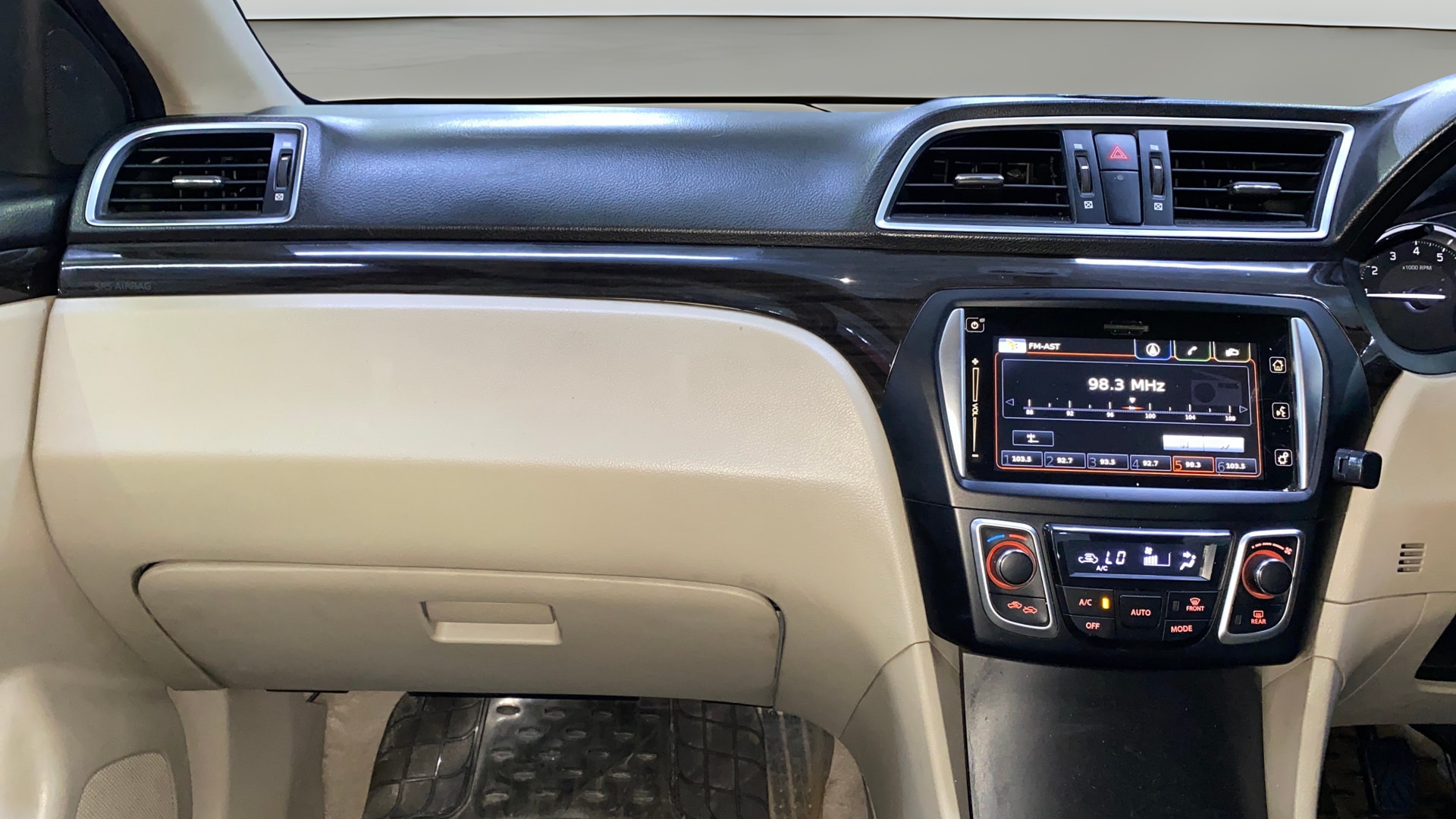 View 2018 Maruti Suzuki 1000 Base Variant Image 34 Used 2018 Maruti Suzuki 1000 Base Variant Image 34