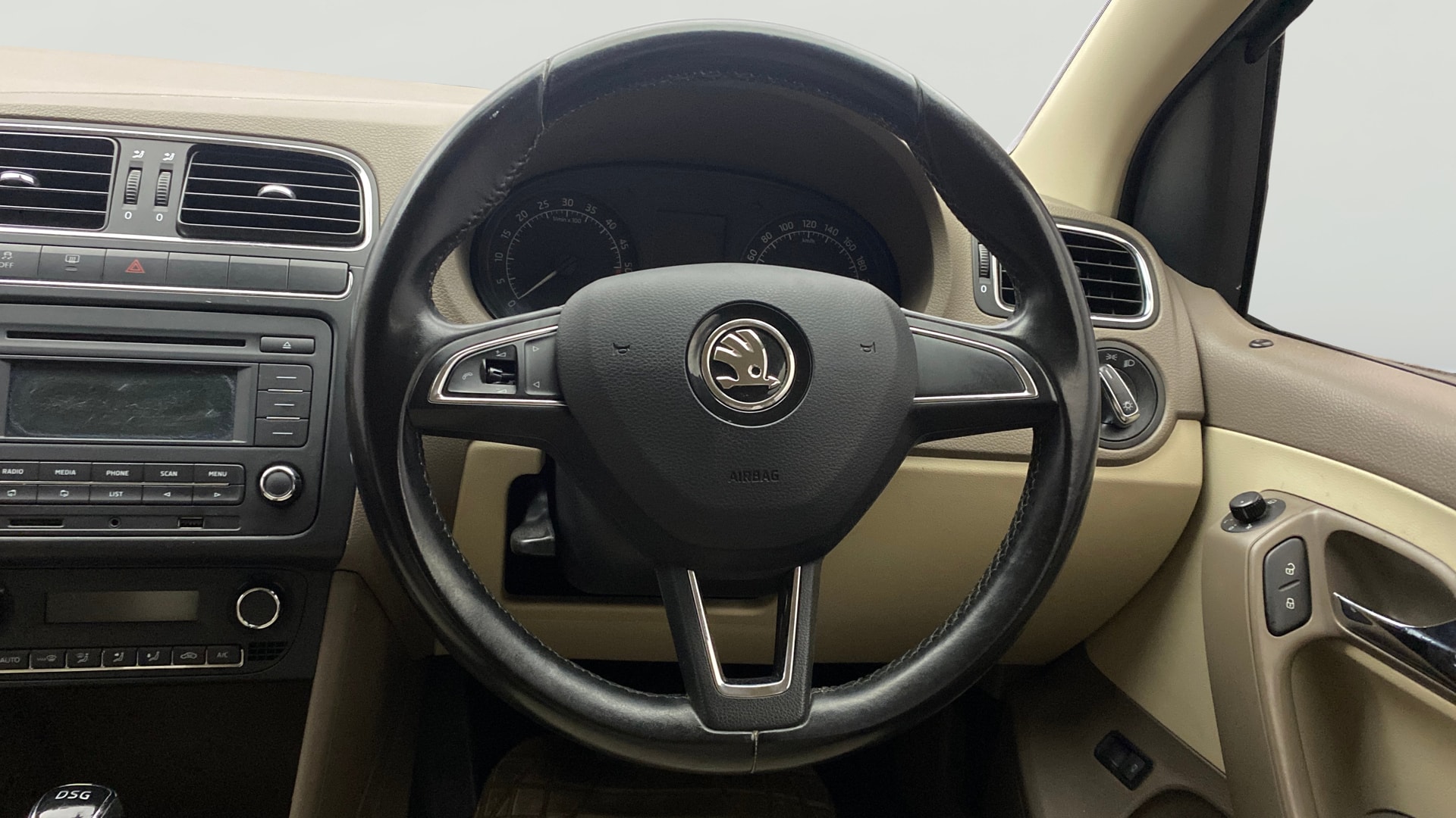 View 2016 Skoda Rapid 1.5 TDI CR Style AT BS IV Image 20 Used 2016 Skoda Rapid 1.5 TDI CR Style AT BS IV Image 20
