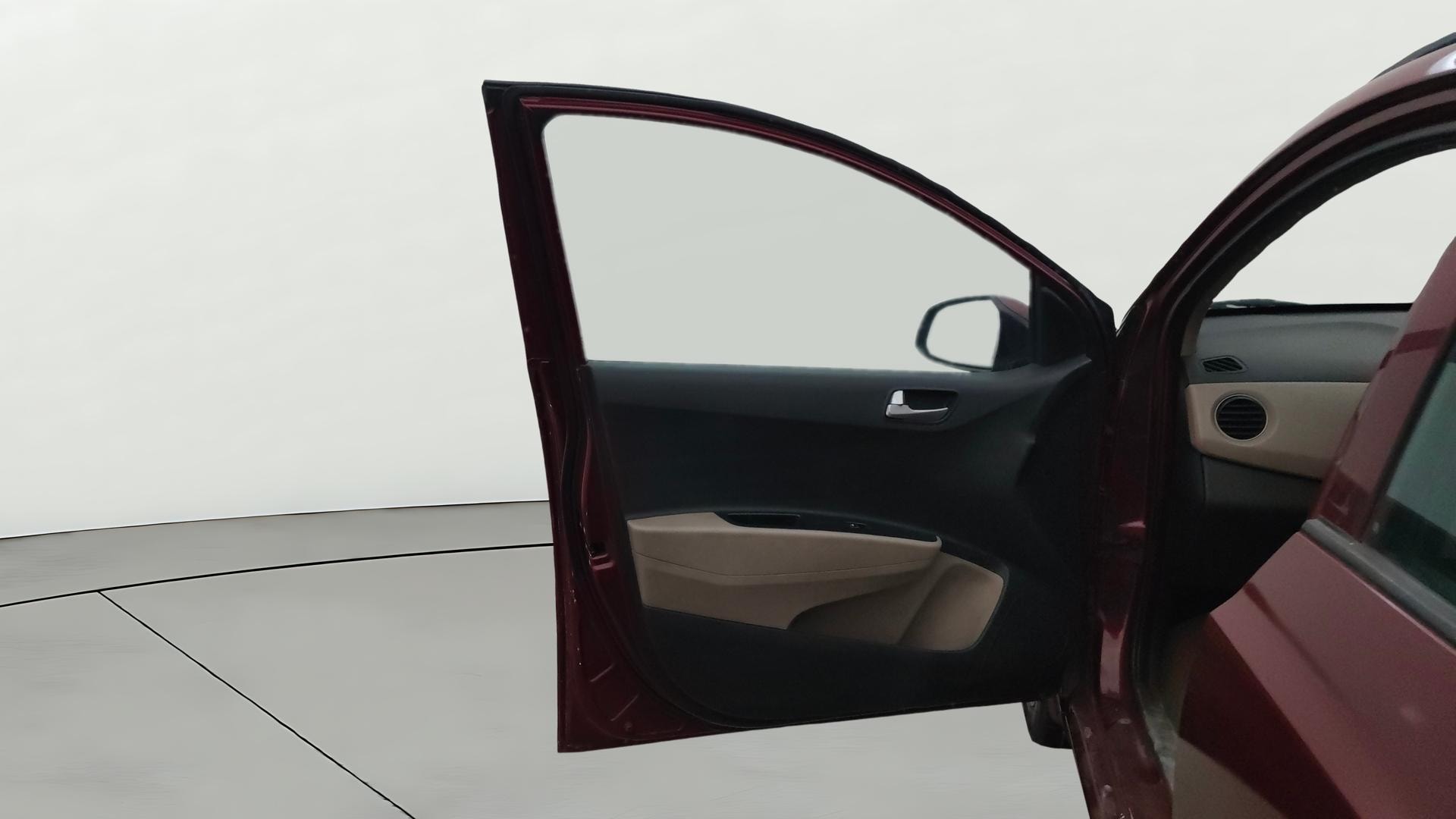View 2015 Hyundai Grand i10 Sportz 1.2 Kappa Image 30 Used 2015 Hyundai Grand i10 Sportz 1.2 Kappa Image 30