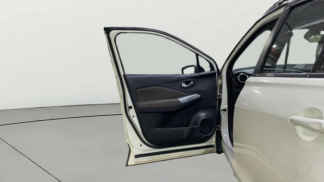 View Nissan Kicks Image 38 Used Nissan Kicks Image 38