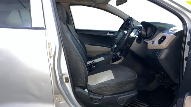 View Hyundai Grand i10 Image 17 Used Hyundai Grand i10 Image 17