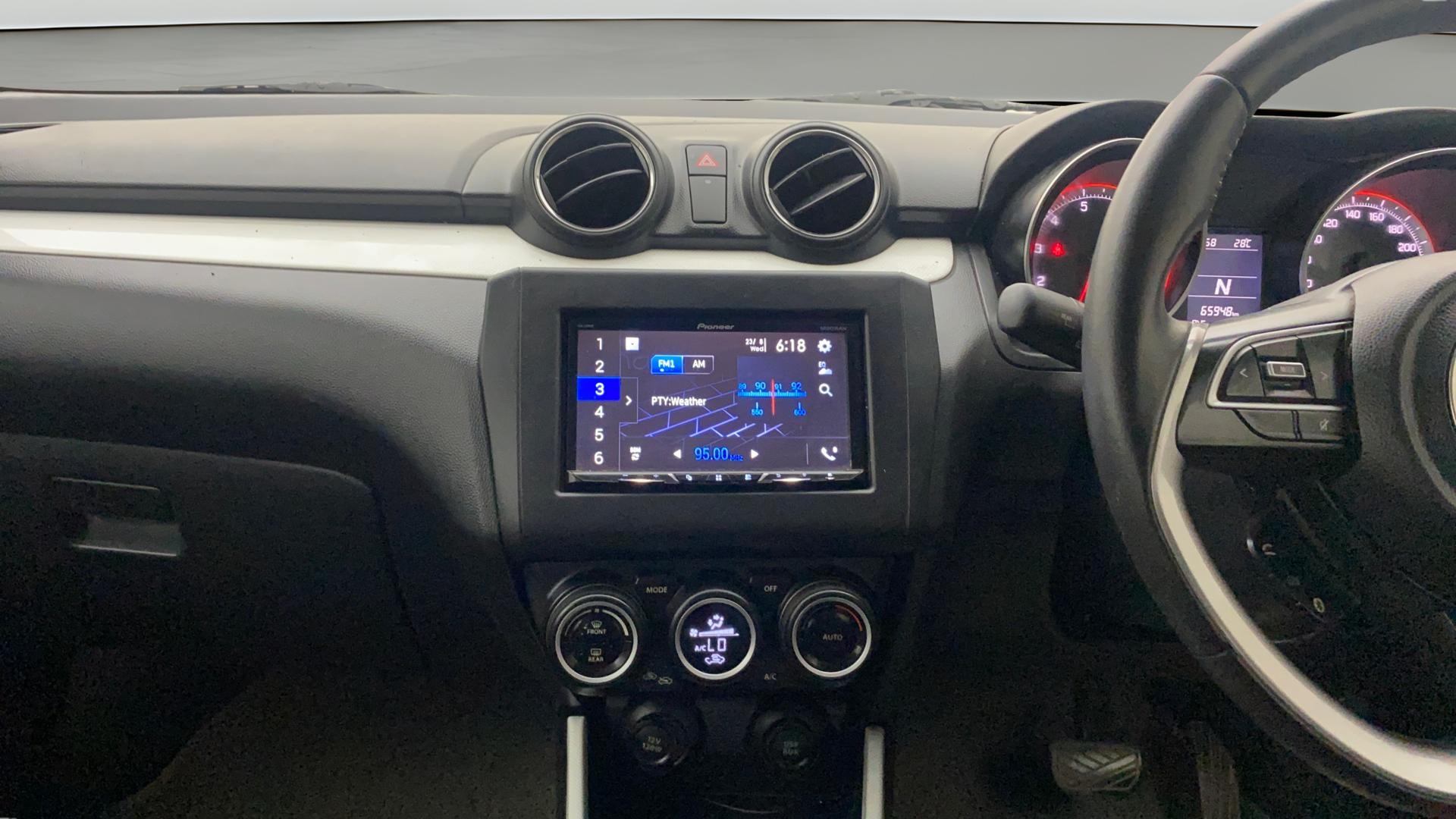 View 2019 Maruti Suzuki 1000 Base Variant Image 17 Used 2019 Maruti Suzuki 1000 Base Variant Image 17