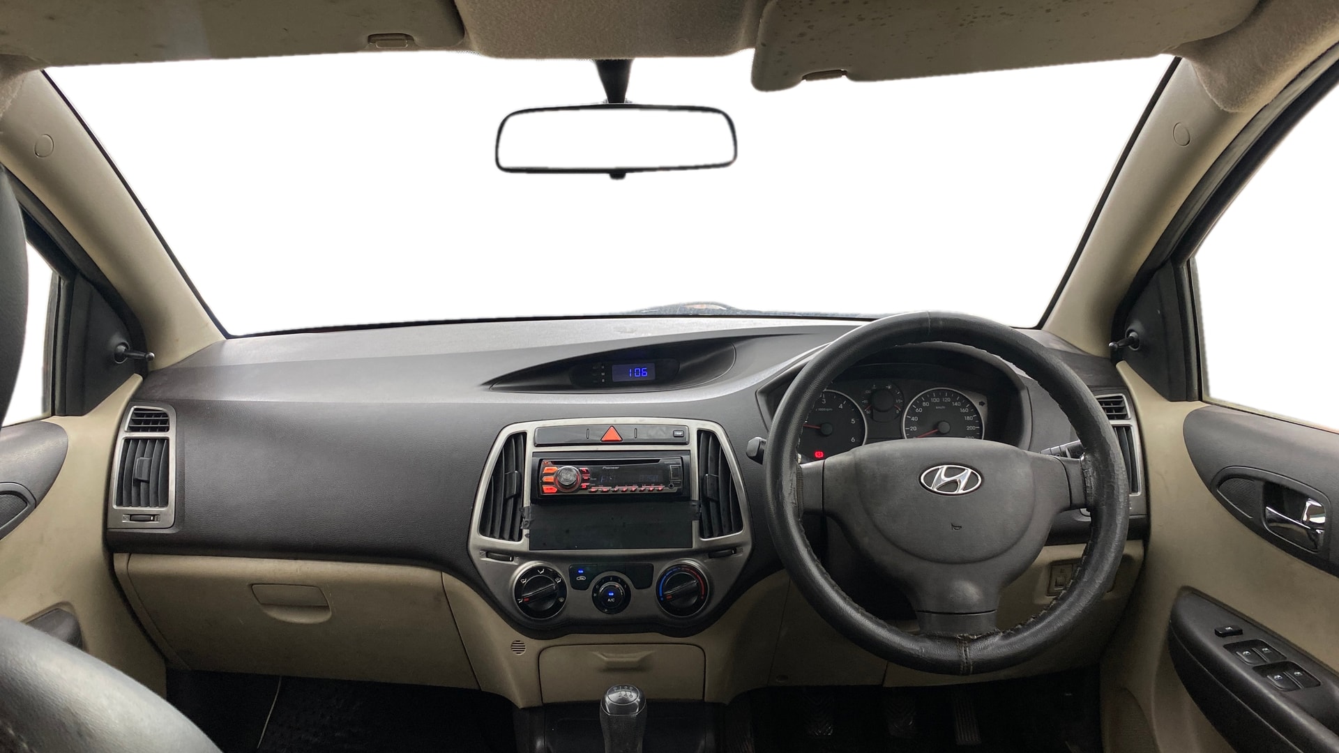View 2014 Hyundai Elite i20 Magna 1.4 CRDI Image 15 Used 2014 Hyundai Elite i20 Magna 1.4 CRDI Image 15