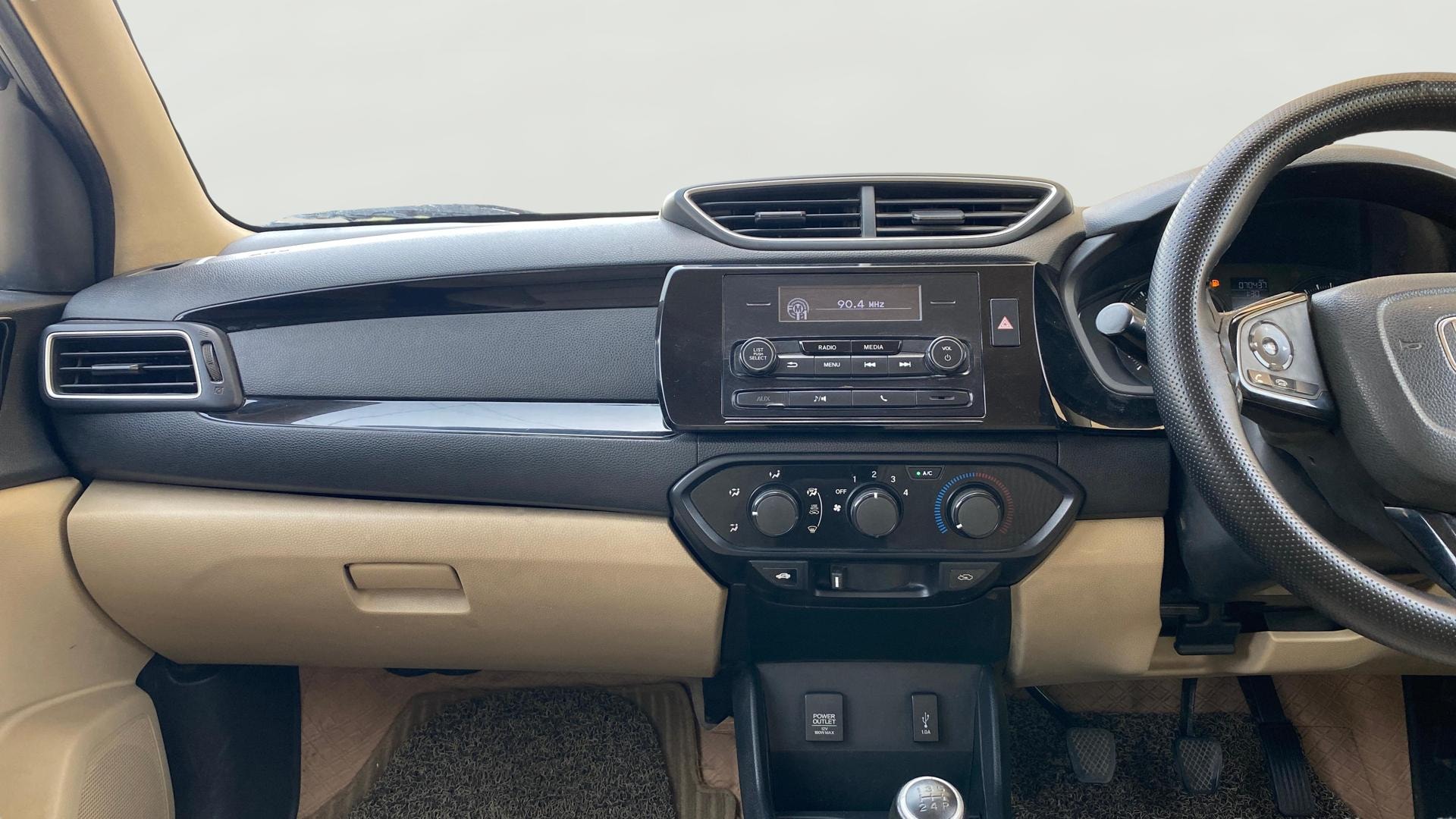 View 2019 Honda Amaze E MT Petrol BS IV Image 17 Used 2019 Honda Amaze E MT Petrol BS IV Image 17