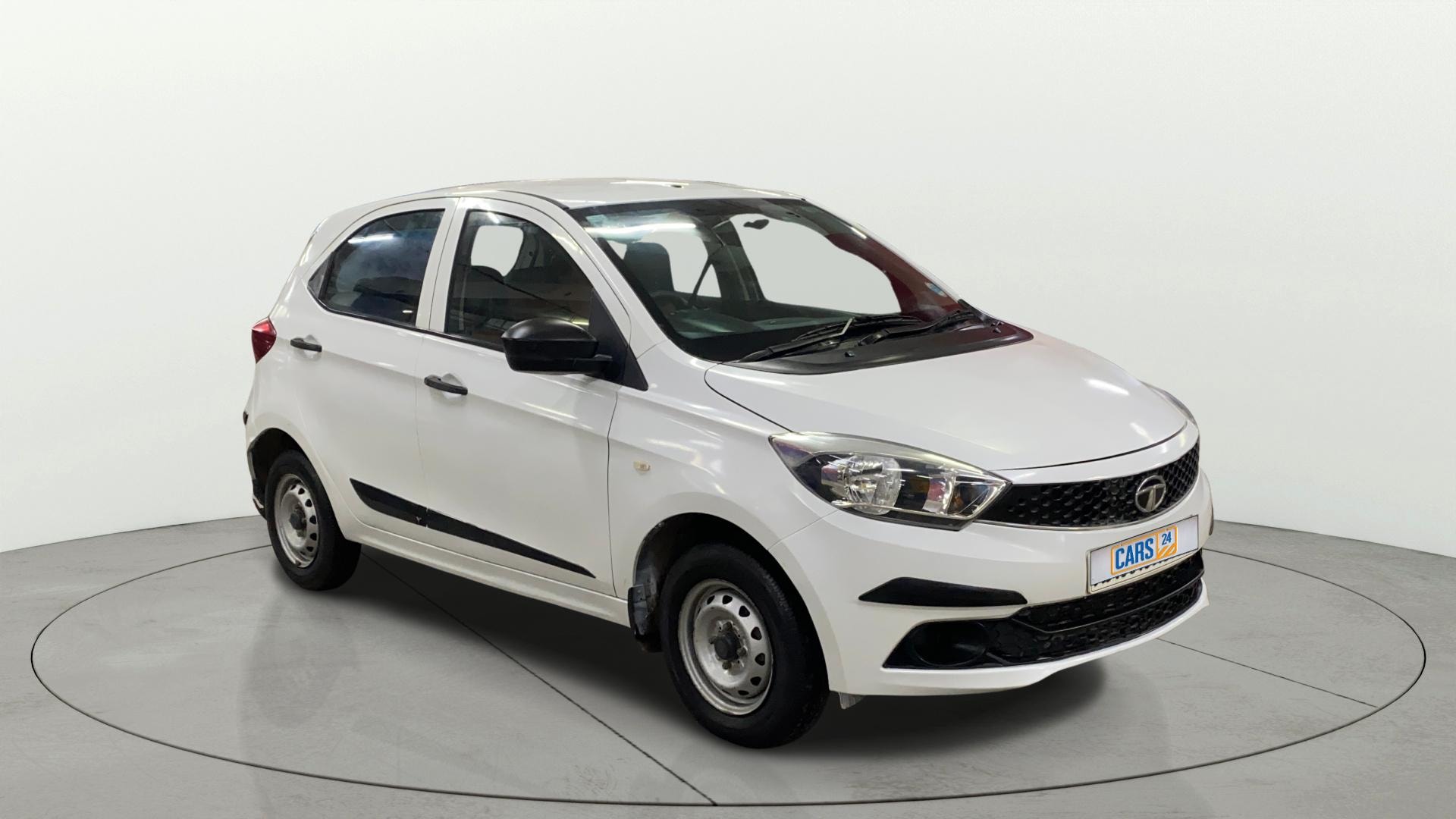 View 2018 Tata Tiago Revotorq XB Image 21 Used 2018 Tata Tiago Revotorq XB Image 21