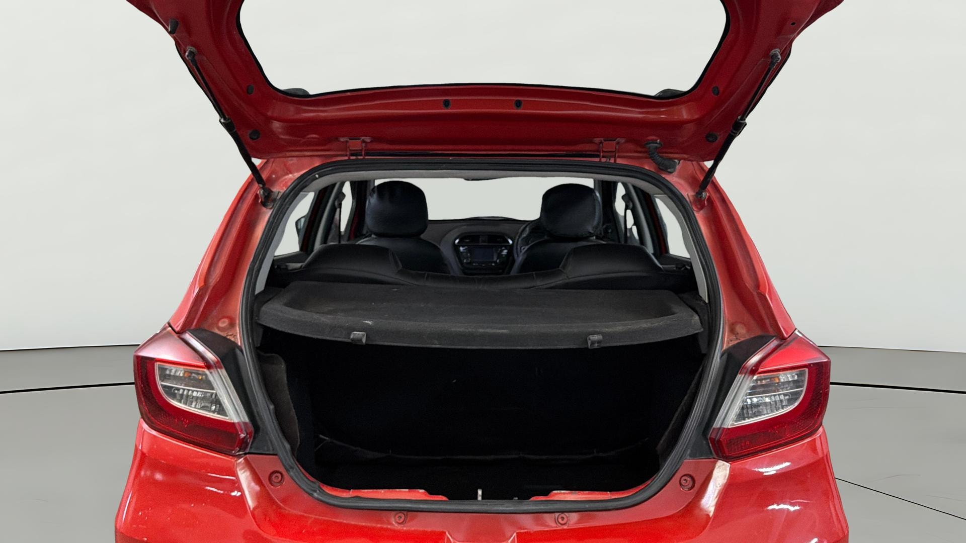 View 2021 Tata Tiago Revotorq XB Image 36 Used 2021 Tata Tiago Revotorq XB Image 36