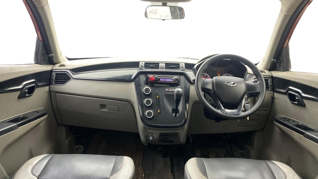 View Mahindra KUV100 Image 15 Used Mahindra KUV100 Image 15