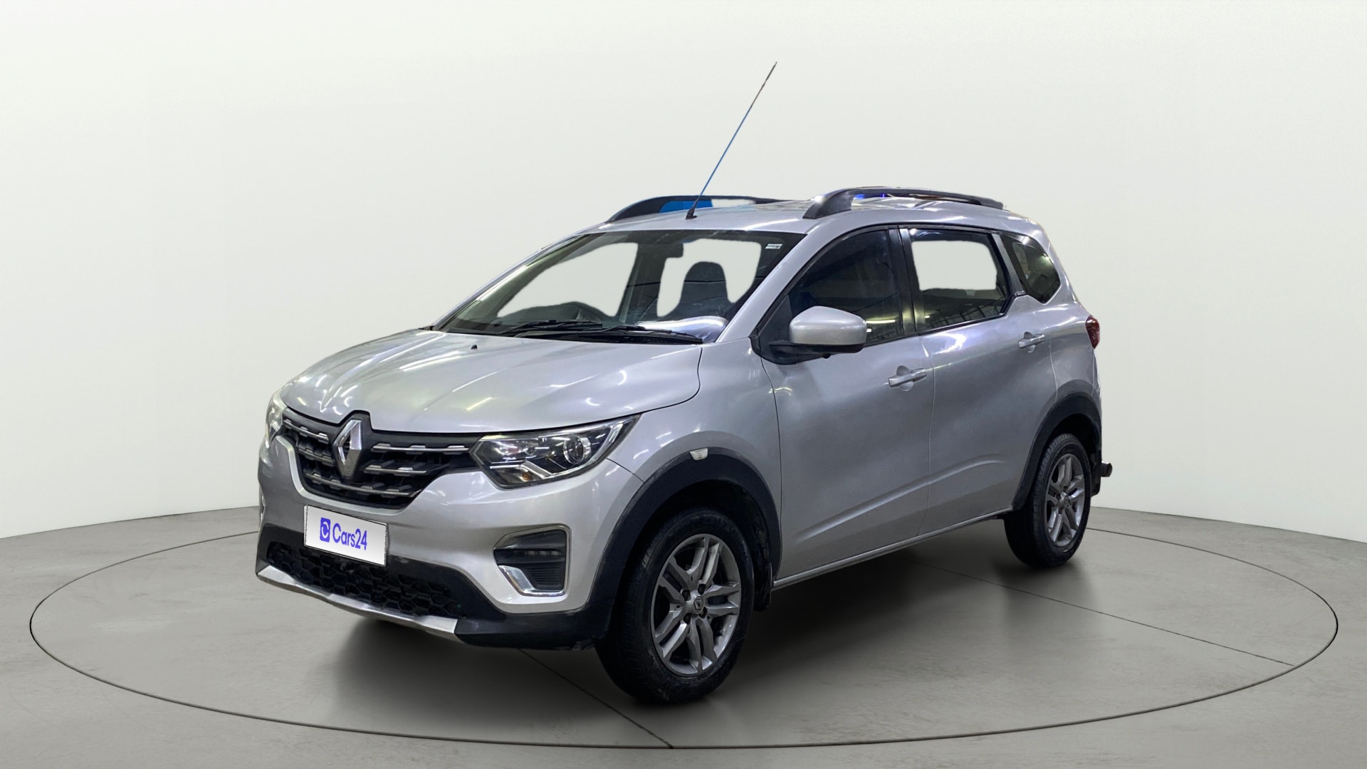 View 2020 Renault Triber RXZ AMT Image 22 Used 2020 Renault Triber RXZ AMT Image 22