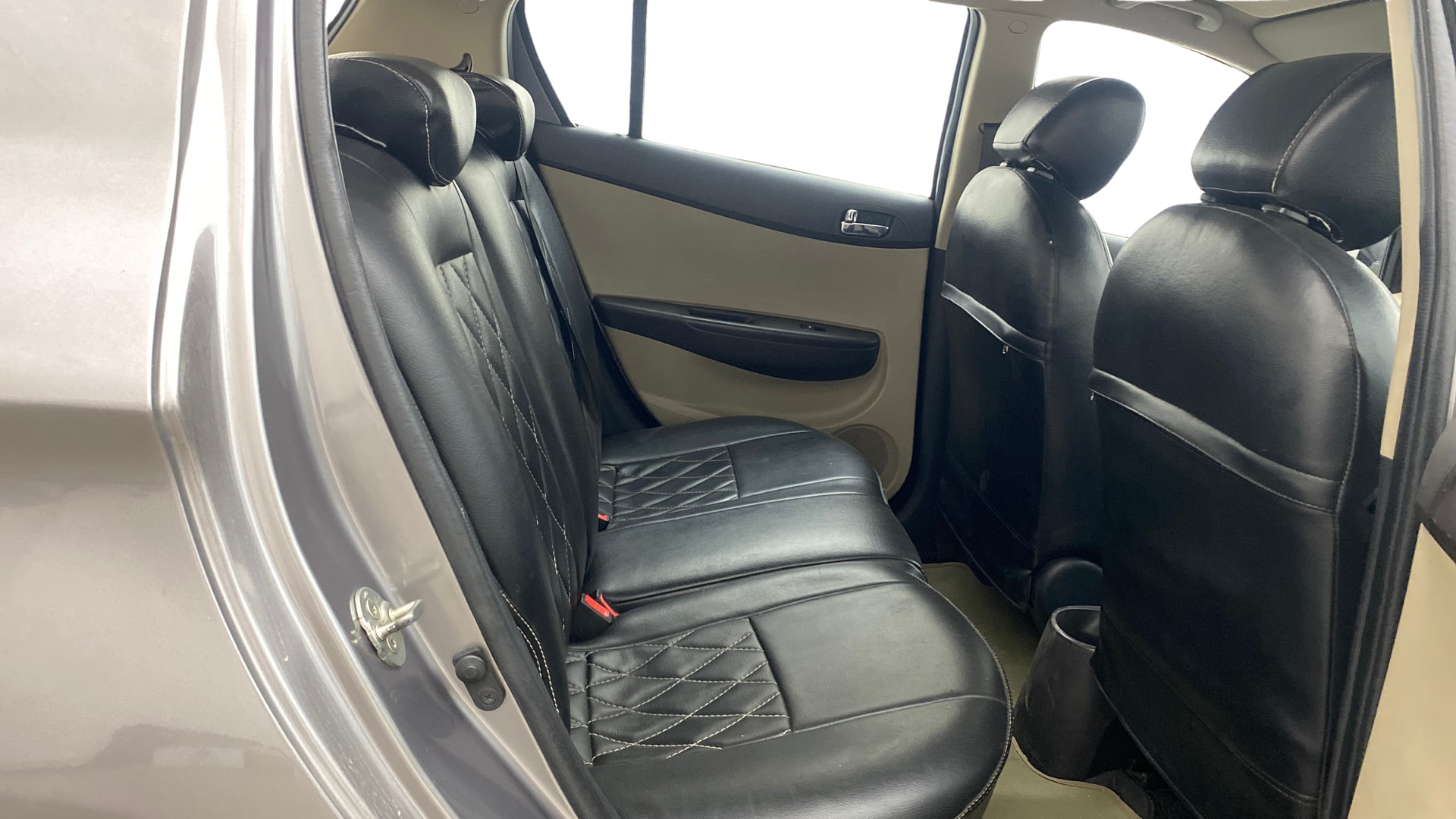 View 2014 Hyundai Elite i20 1.4 Era Diesel BS IV Image 28 Used 2014 Hyundai Elite i20 1.4 Era Diesel BS IV Image 28