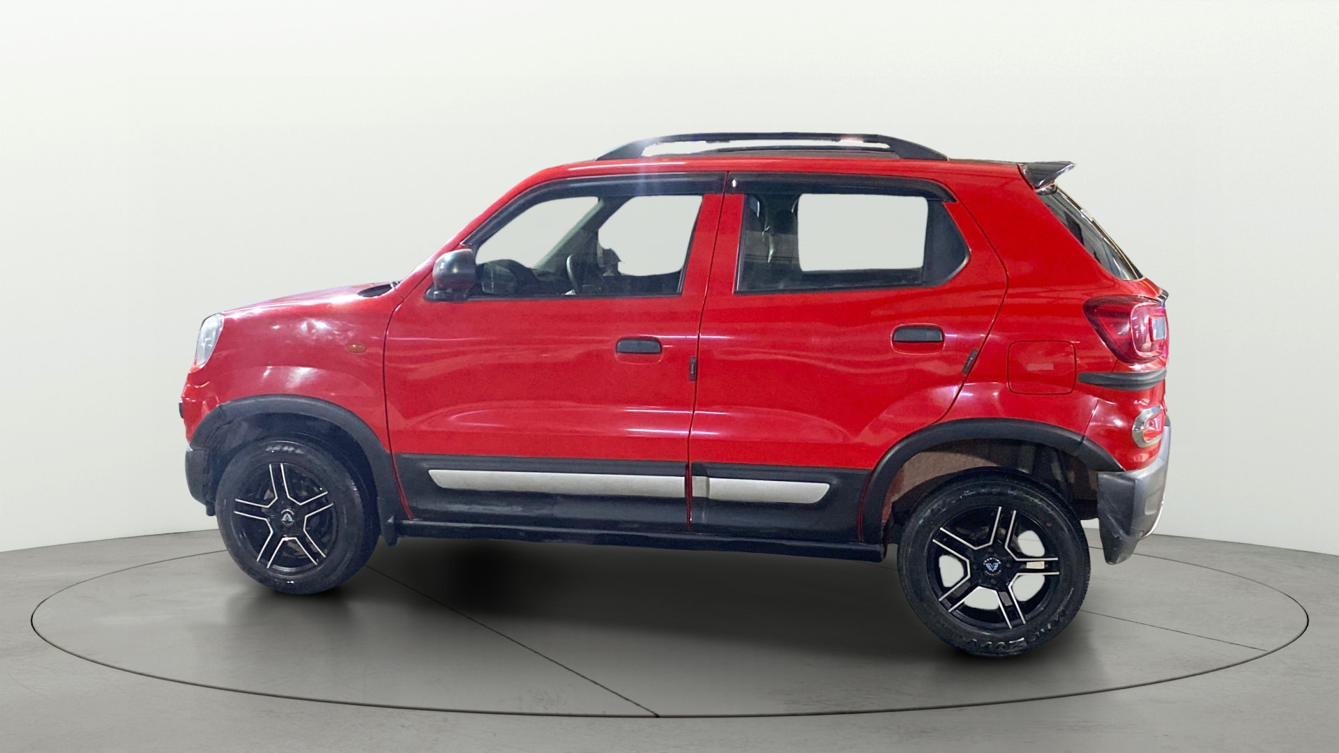 View 2022 Maruti Suzuki 1000 Base Variant Image 5 Used 2022 Maruti Suzuki 1000 Base Variant Image 5