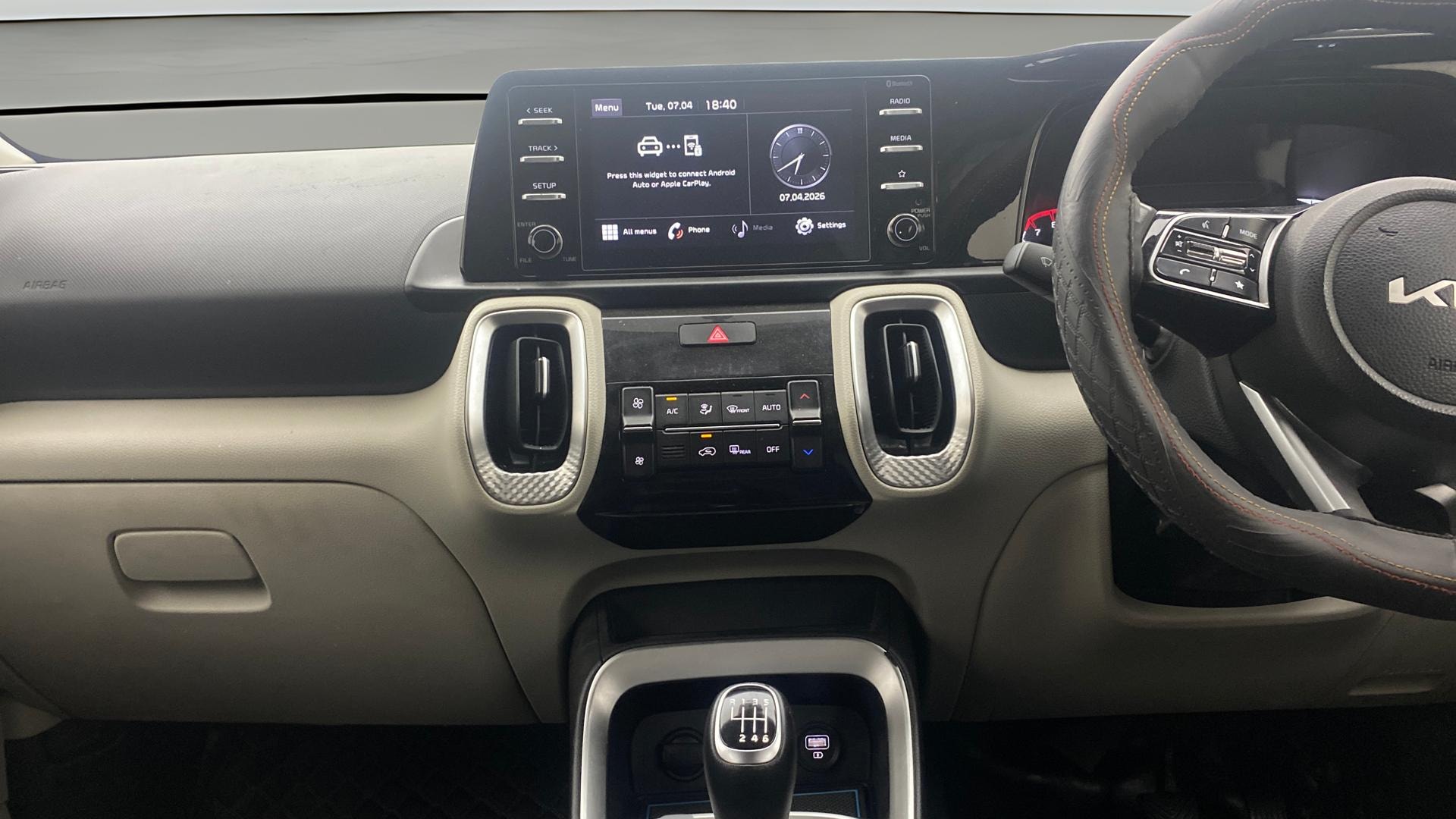 View 2022 Kia Sonet HTE Petrol Image 32 Used 2022 Kia Sonet HTE Petrol Image 32