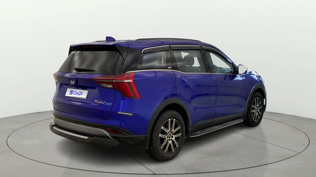 View Mahindra XUV700 Image 48 Used Mahindra XUV700 Image 48