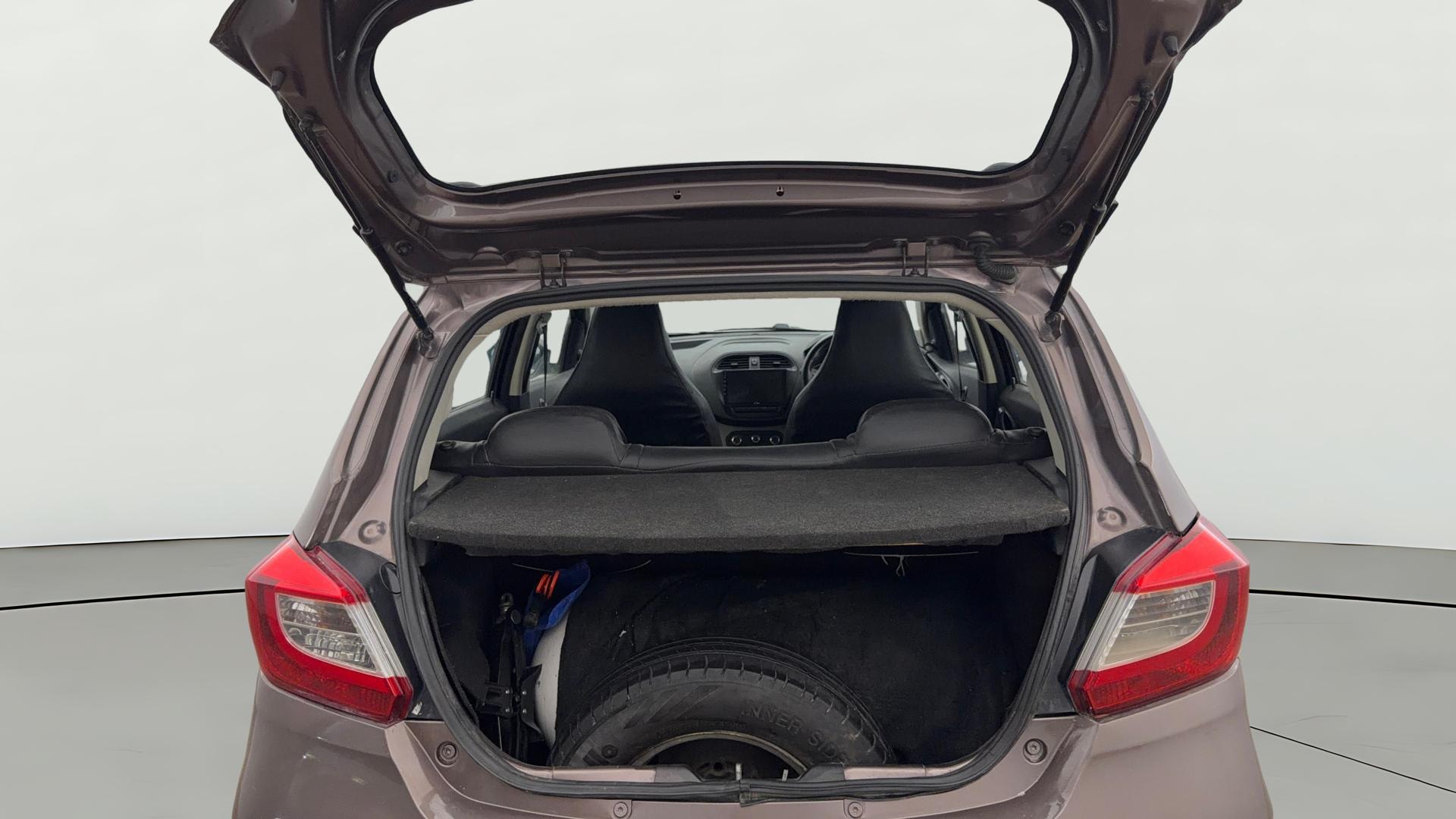 View 2017 Tata Tiago Revotorq XB Image 37 Used 2017 Tata Tiago Revotorq XB Image 37