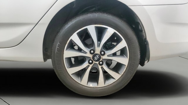 View Hyundai Fluidic Verna Image 11 Used Hyundai Fluidic Verna Image 11