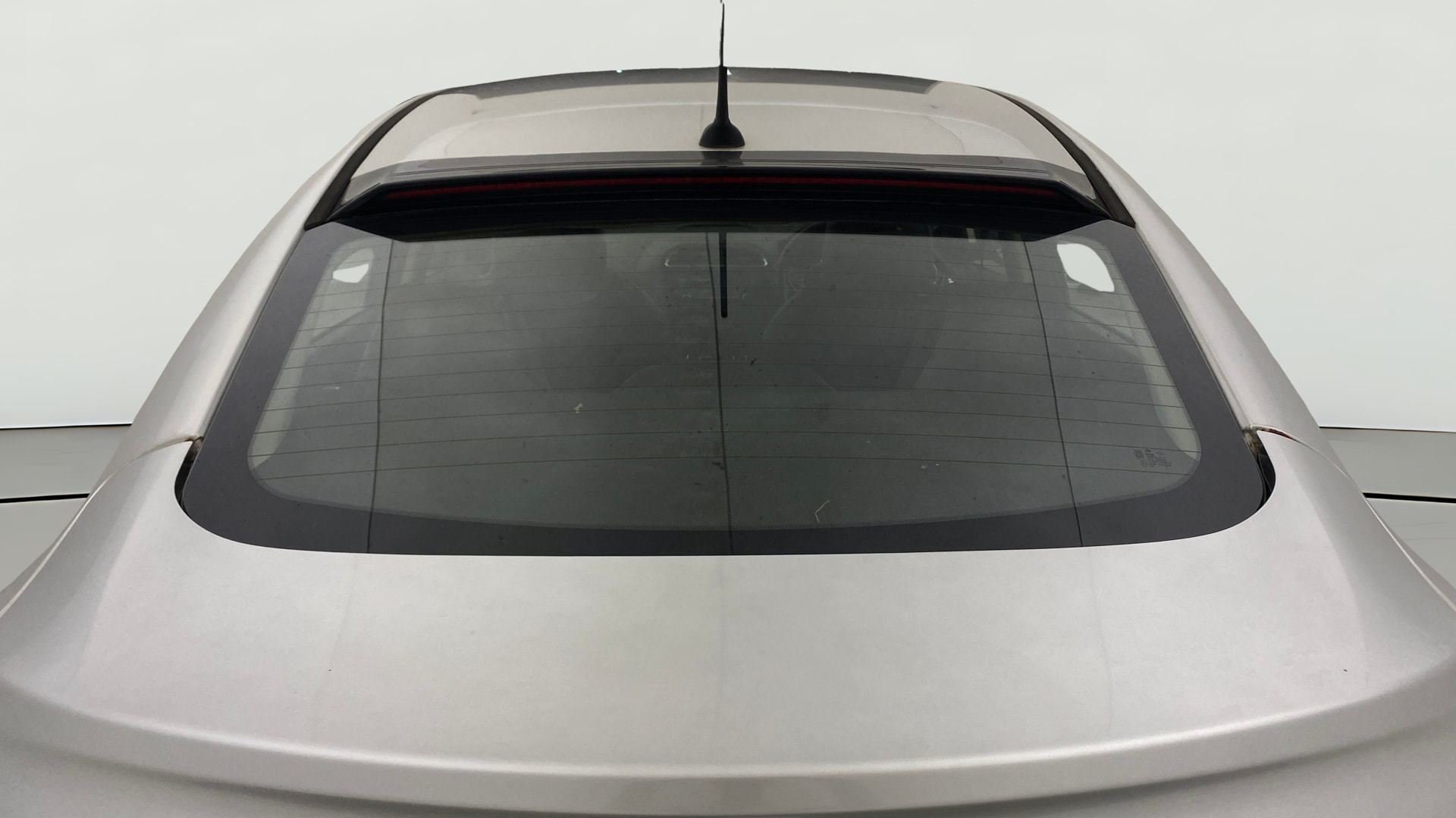 View 2018 Tata Tigor XZ (O) Petrol Image 4 Used 2018 Tata Tigor XZ (O) Petrol Image 4