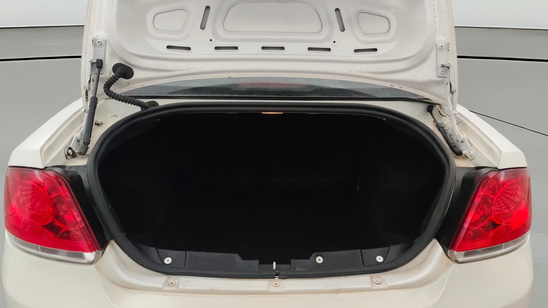 View 2013 Fiat Linea 1.4L Active Fire Petrol Image 38 Used 2013 Fiat Linea 1.4L Active Fire Petrol Image 38