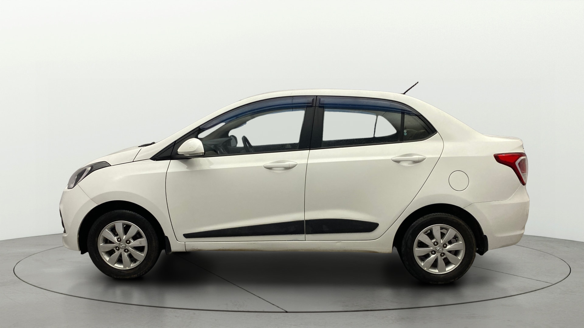 View 2014 Hyundai Xcent E Petrol Image 5 Used 2014 Hyundai Xcent E Petrol Image 5