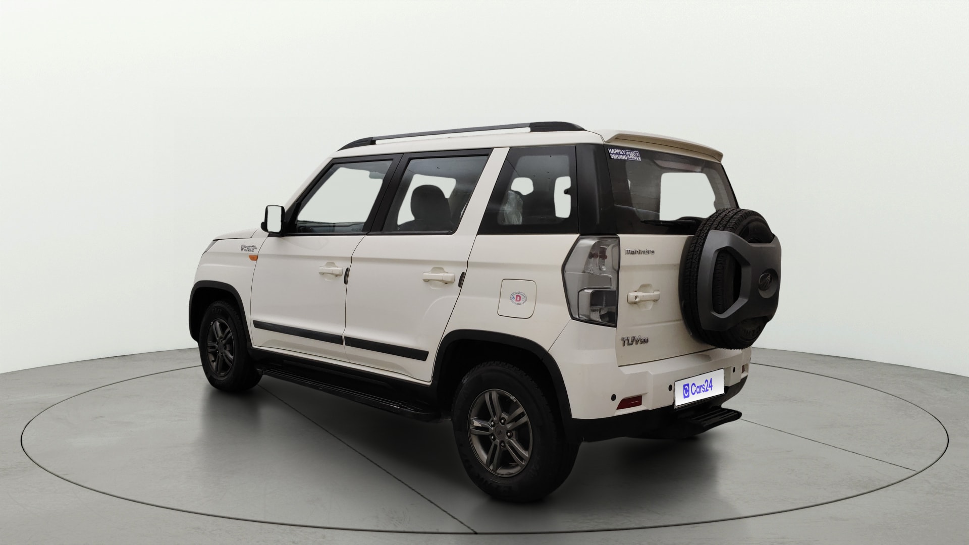 View 2020 Mahindra TUV300 T10 100HP Image 2 Used 2020 Mahindra TUV300 T10 100HP Image 2
