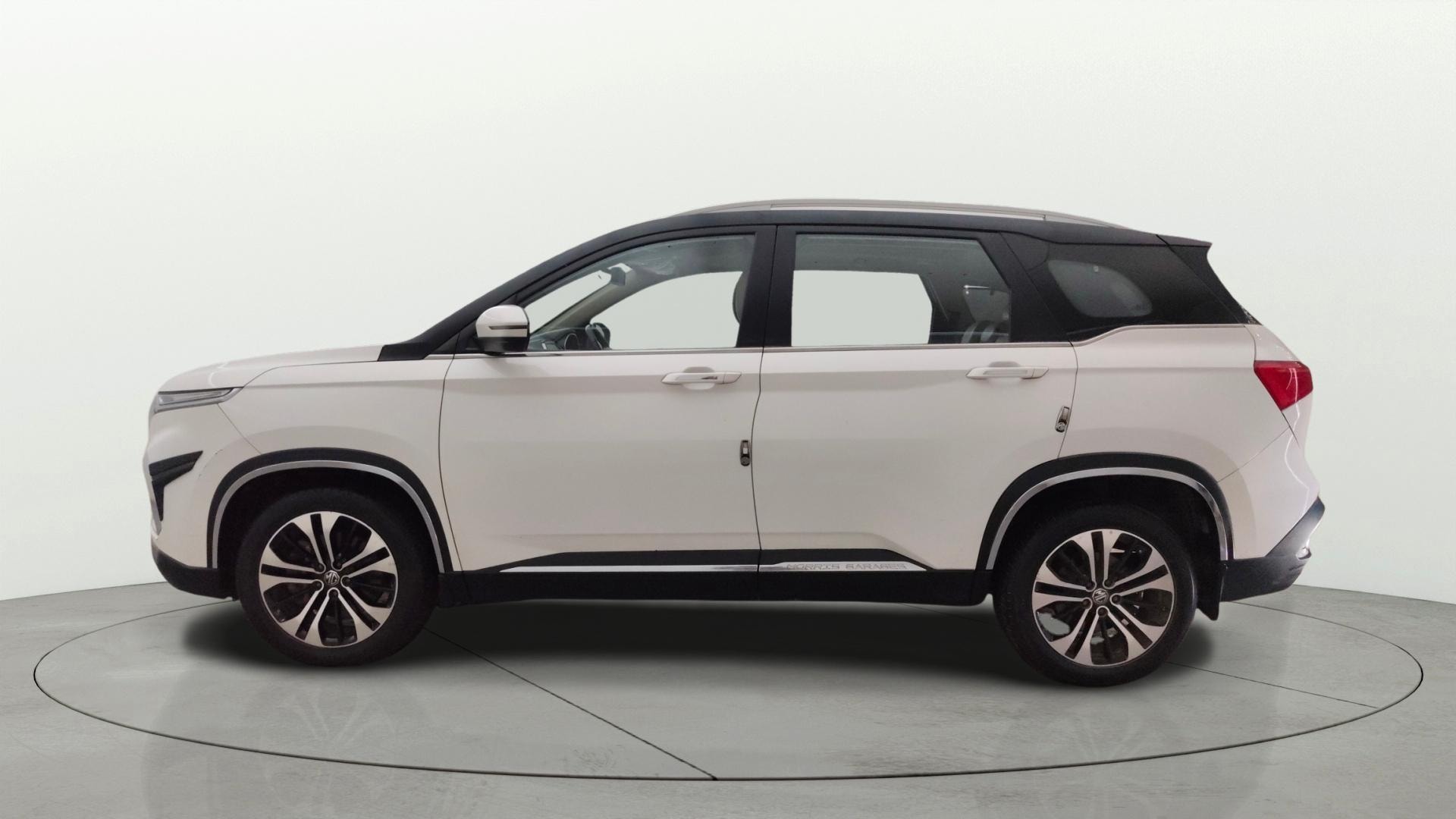 View 2021 MG Hector Sharp Diesel Image 6 Used 2021 MG Hector Sharp Diesel Image 6