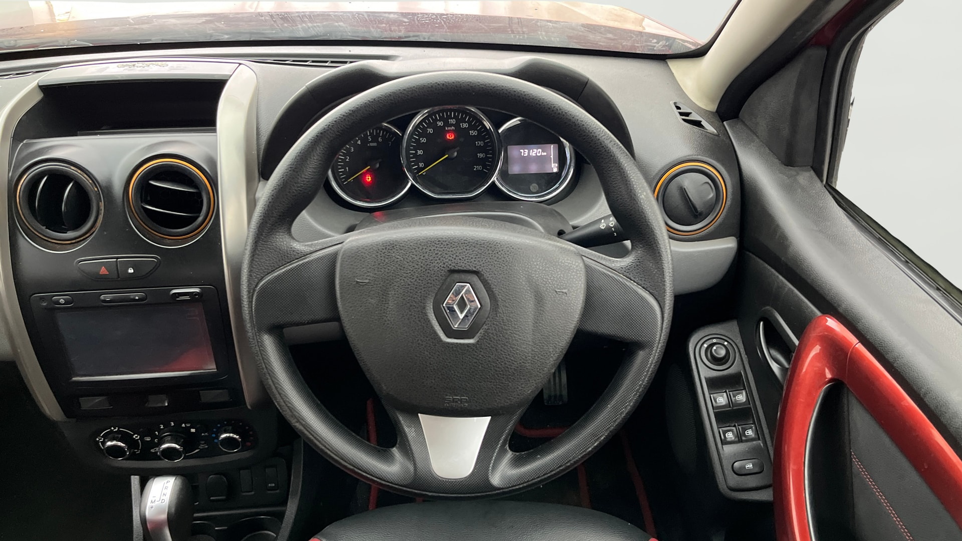 View 2018 Renault Duster Petrol RxS CVT Petrol Image 20 Used 2018 Renault Duster Petrol RxS CVT Petrol Image 20