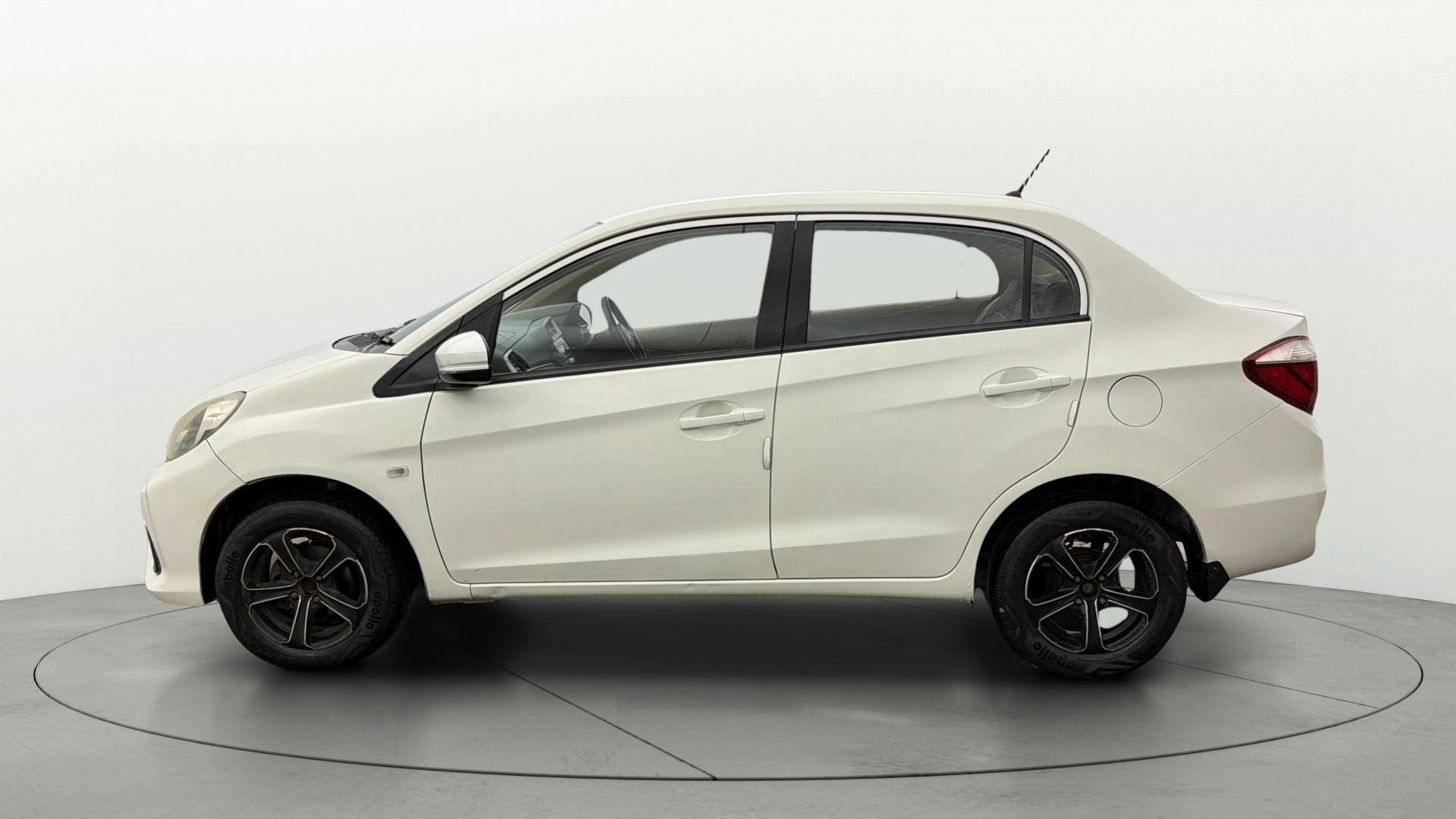 View 2017 Honda Amaze E MT Petrol BS IV Image 5 Used 2017 Honda Amaze E MT Petrol BS IV Image 5