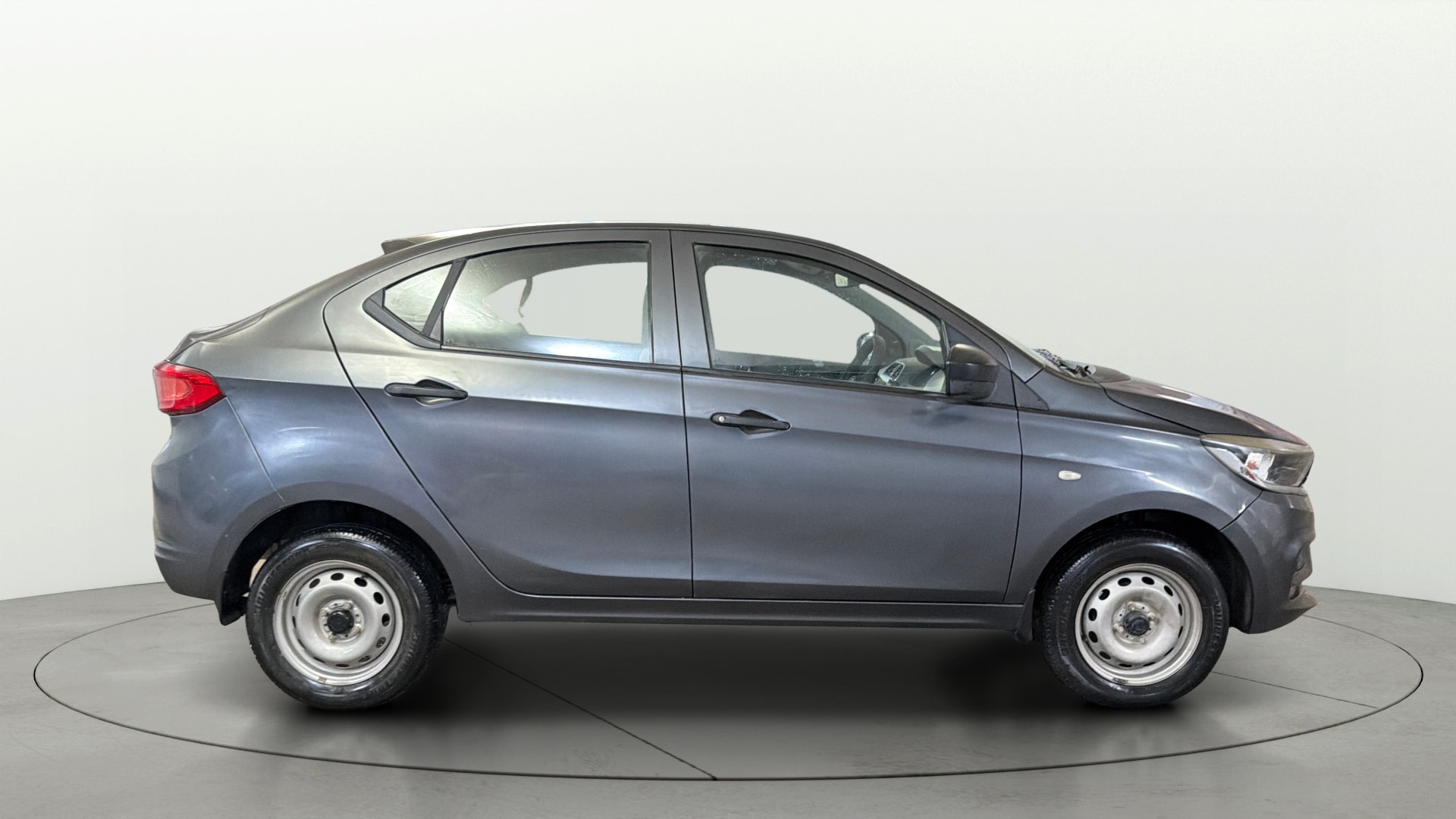 View 2022 Tata Tigor XE Diesel Image 8 Used 2022 Tata Tigor XE Diesel Image 8