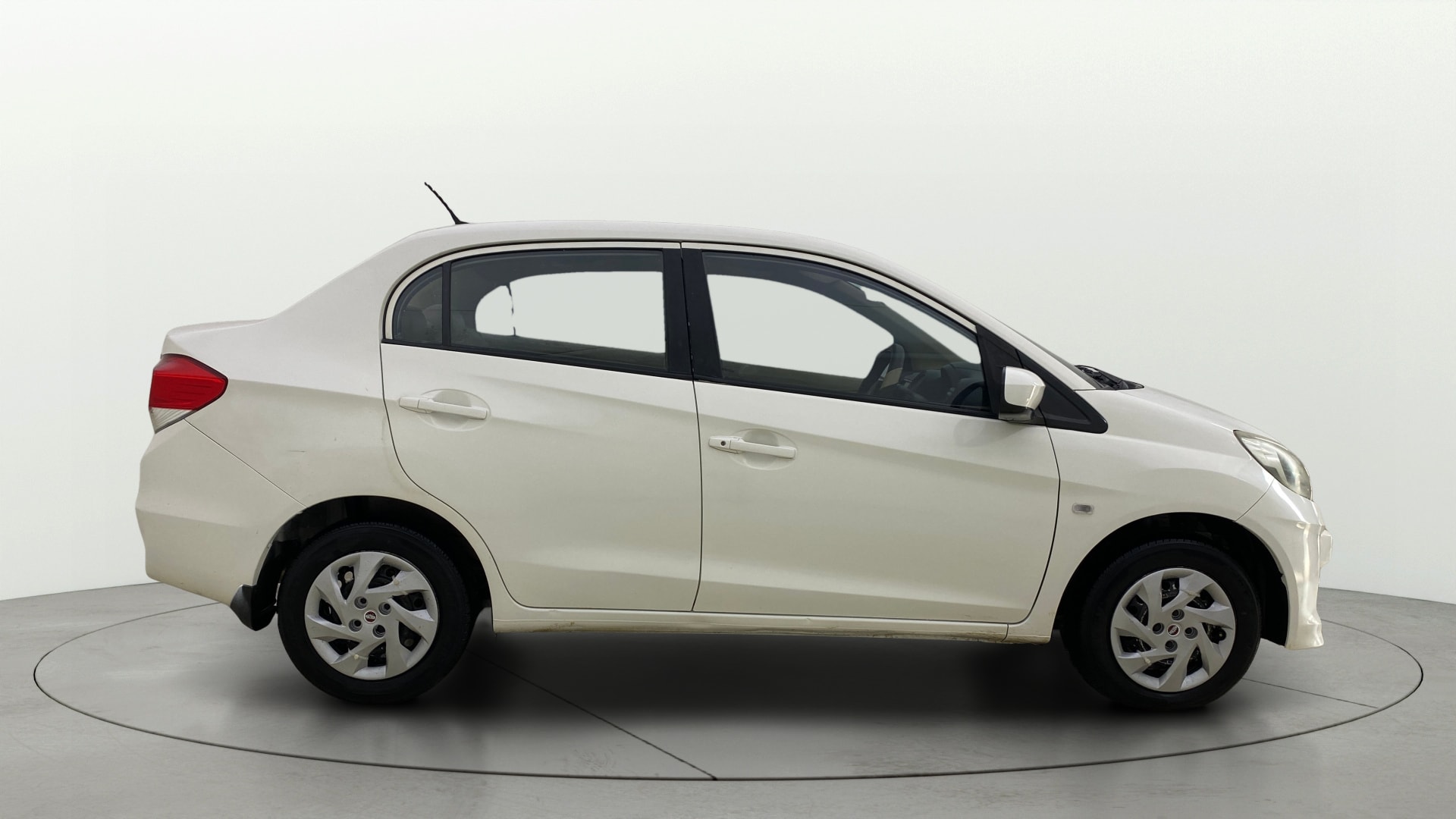 View 2015 Honda Amaze E MT Petrol BS IV Image 8 Used 2015 Honda Amaze E MT Petrol BS IV Image 8