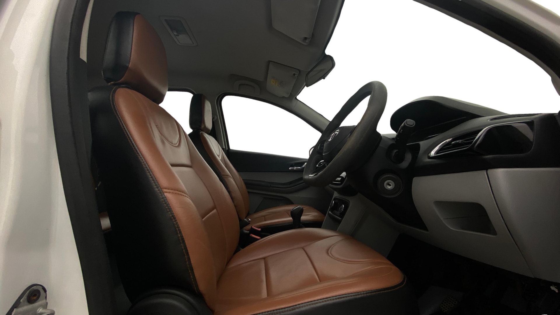 View 2021 Tata Tiago Revotorq XB Image 26 Used 2021 Tata Tiago Revotorq XB Image 26